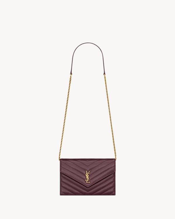 CASSANDRE envelope chain wallet in GRAIN DE POUDRE leather