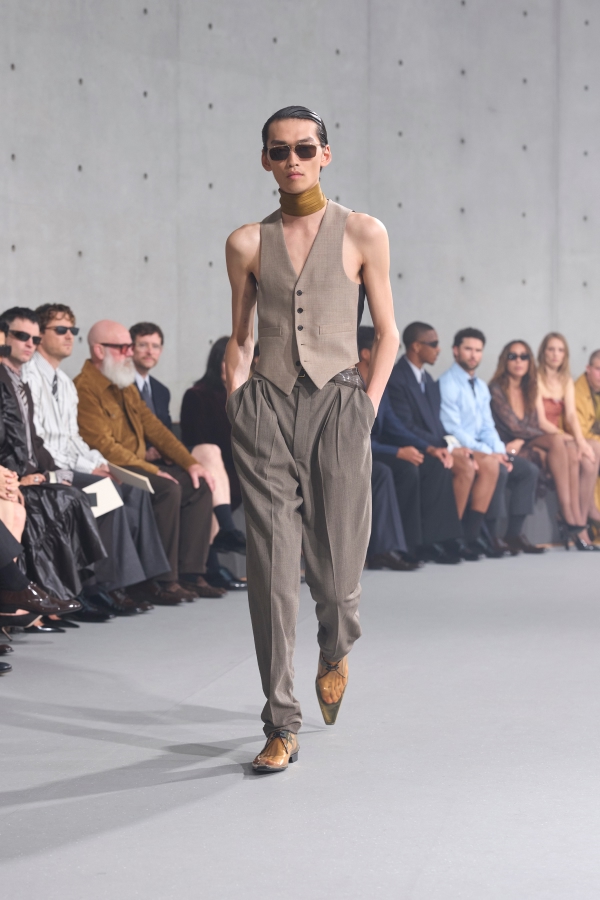 MS27 > Look 37