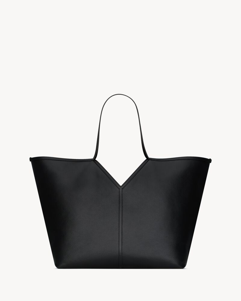 Y slim tote in leather