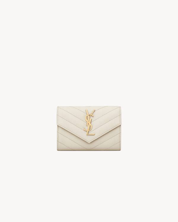 SAINT LAURENT 三つ折り財布 ホワイト ゴールド金具 CASSANDRE MATELASSÉ small envelope wallet in grain de poudre