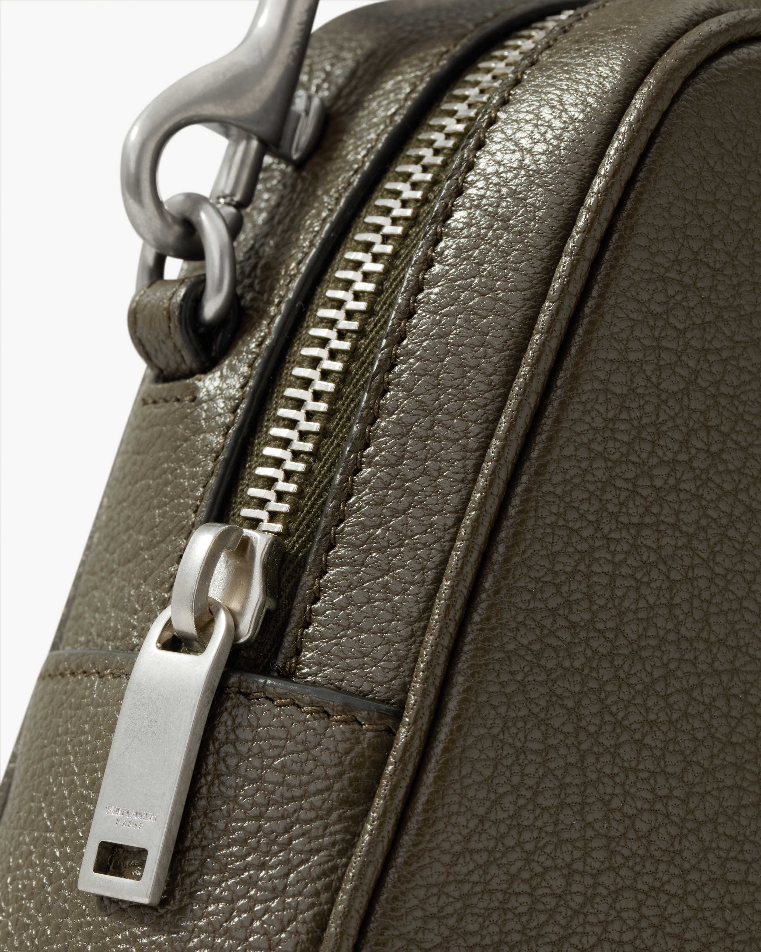 SAINT LAURENT 小型粒面皮革相機袋