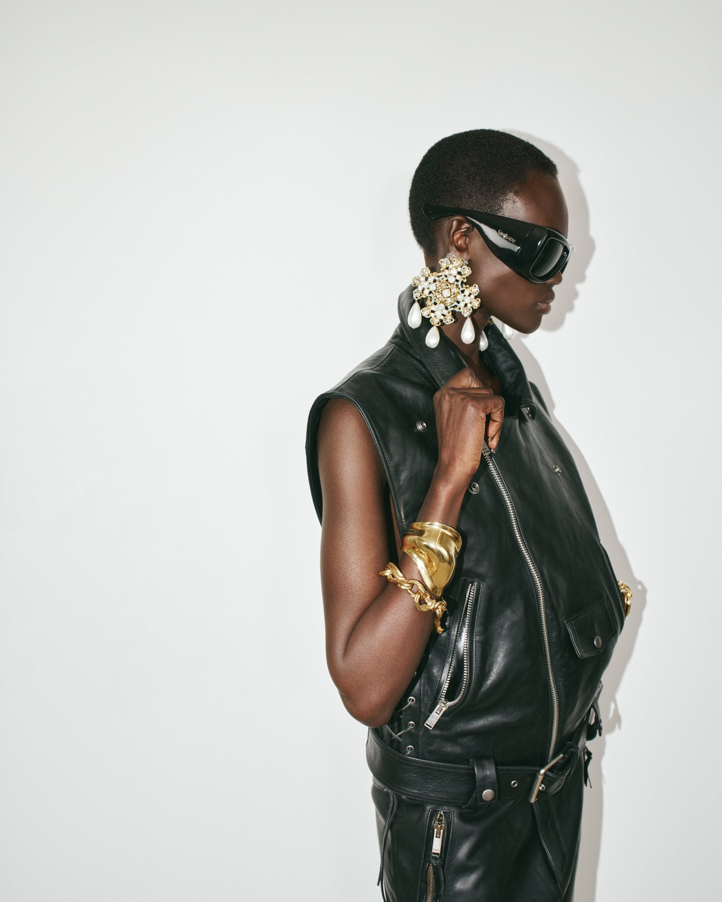 chain bracelet in metal