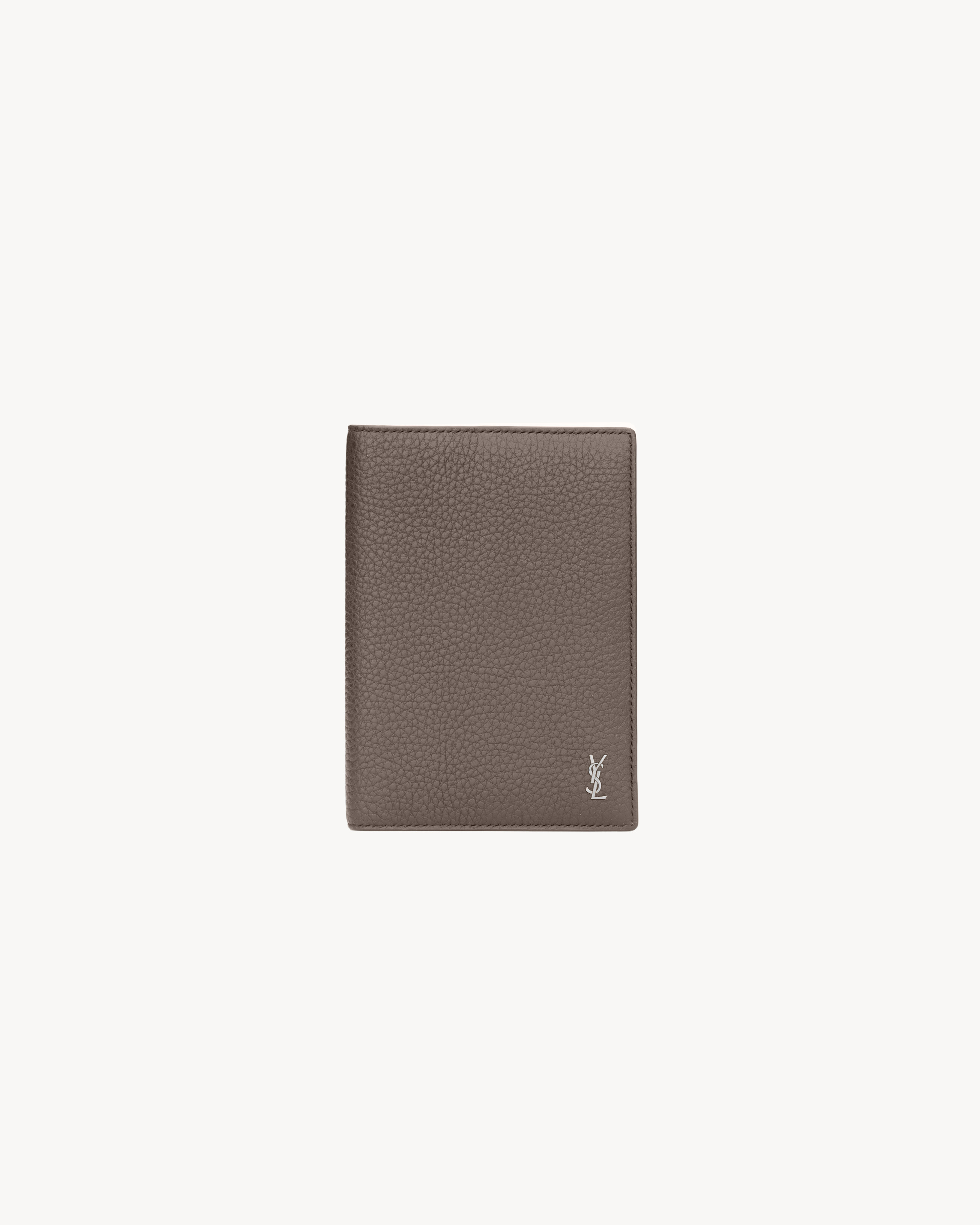 TINY CASSANDRE passport case in grained leather