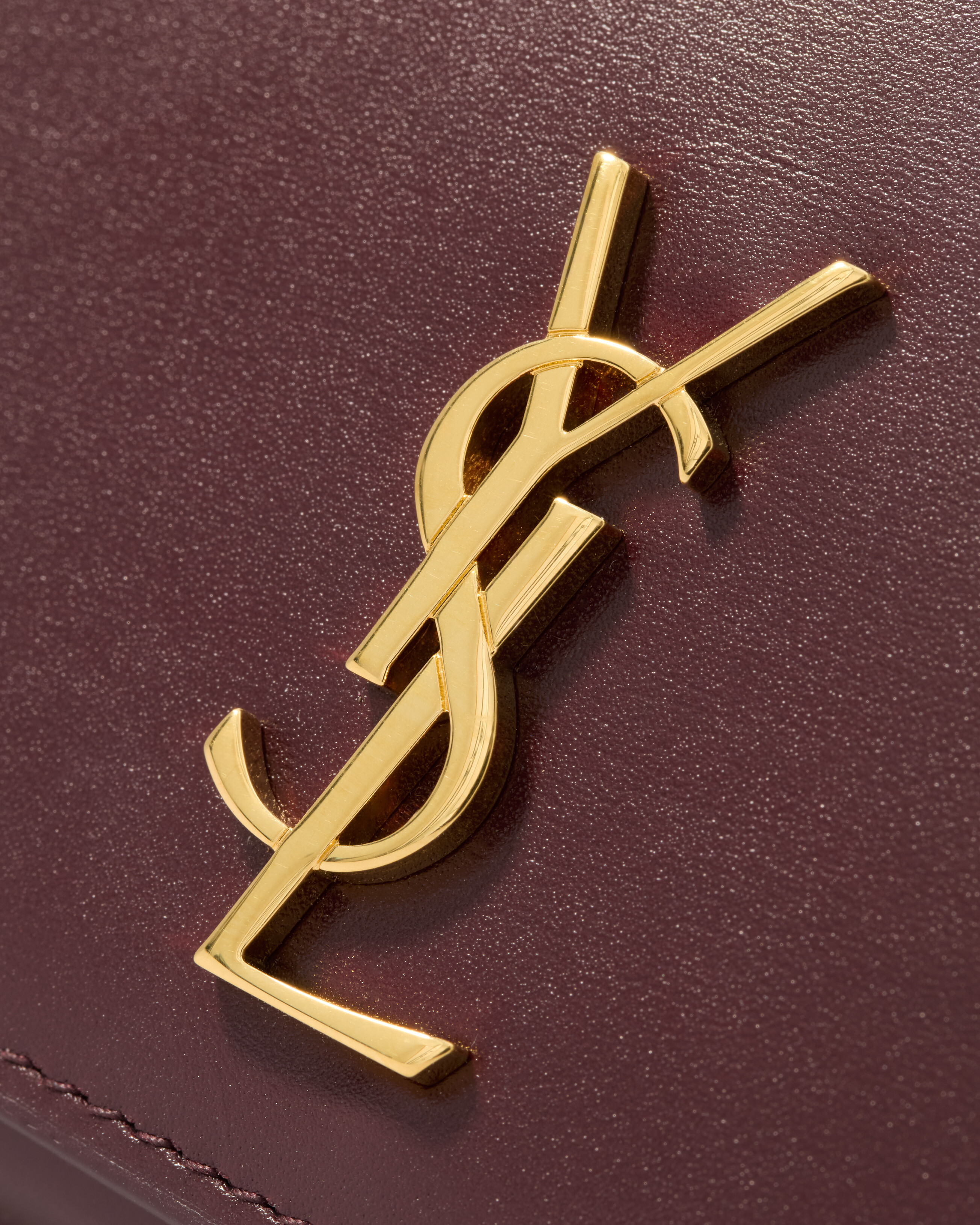 CASSANDRE phone holder in smooth leather