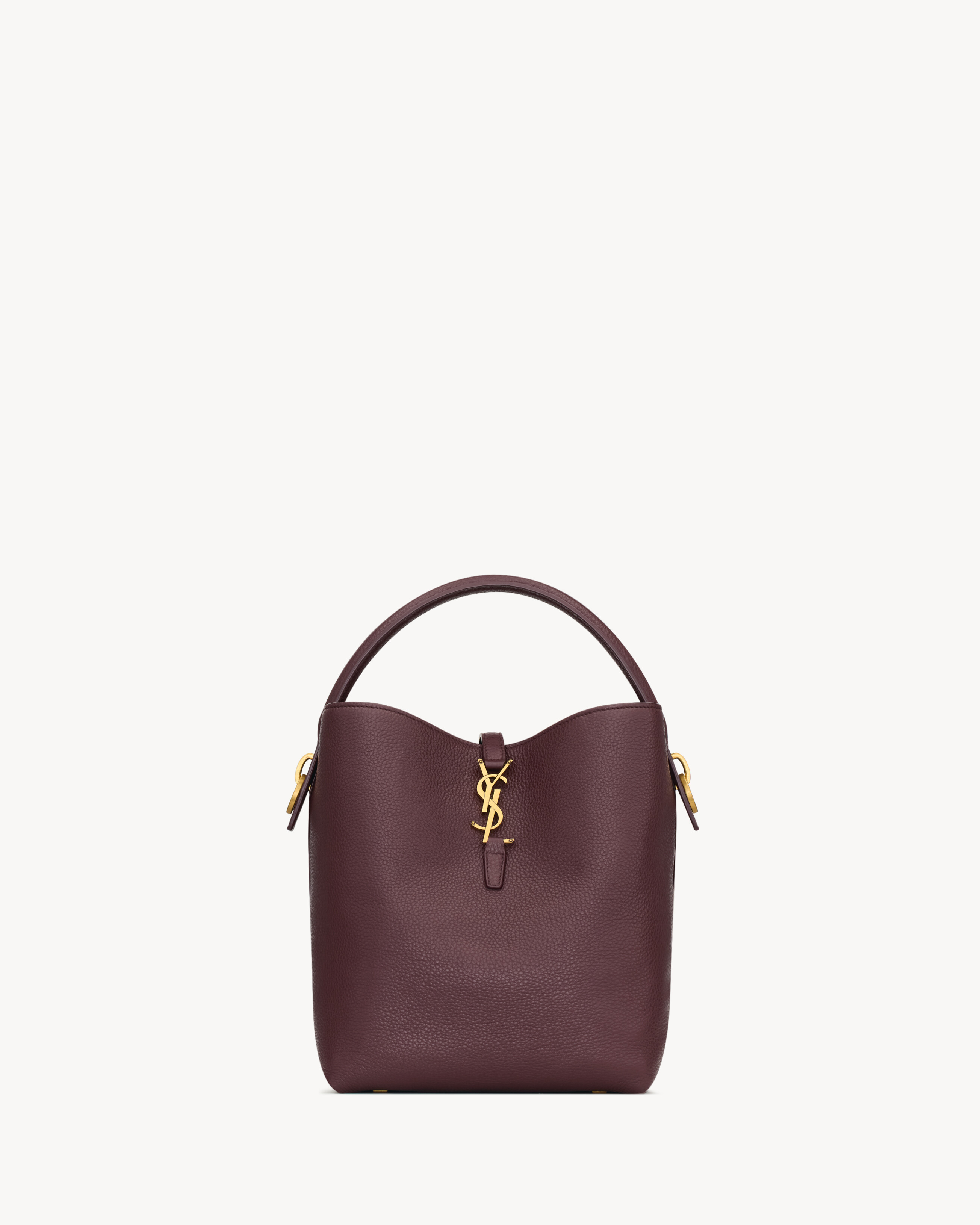 LE 37 supple in grained leather