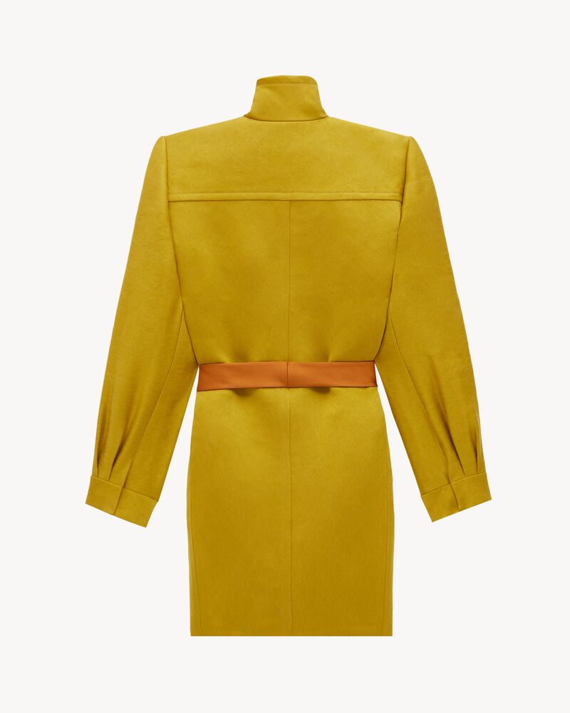 Manteau ceinturé en satin de soie délavé