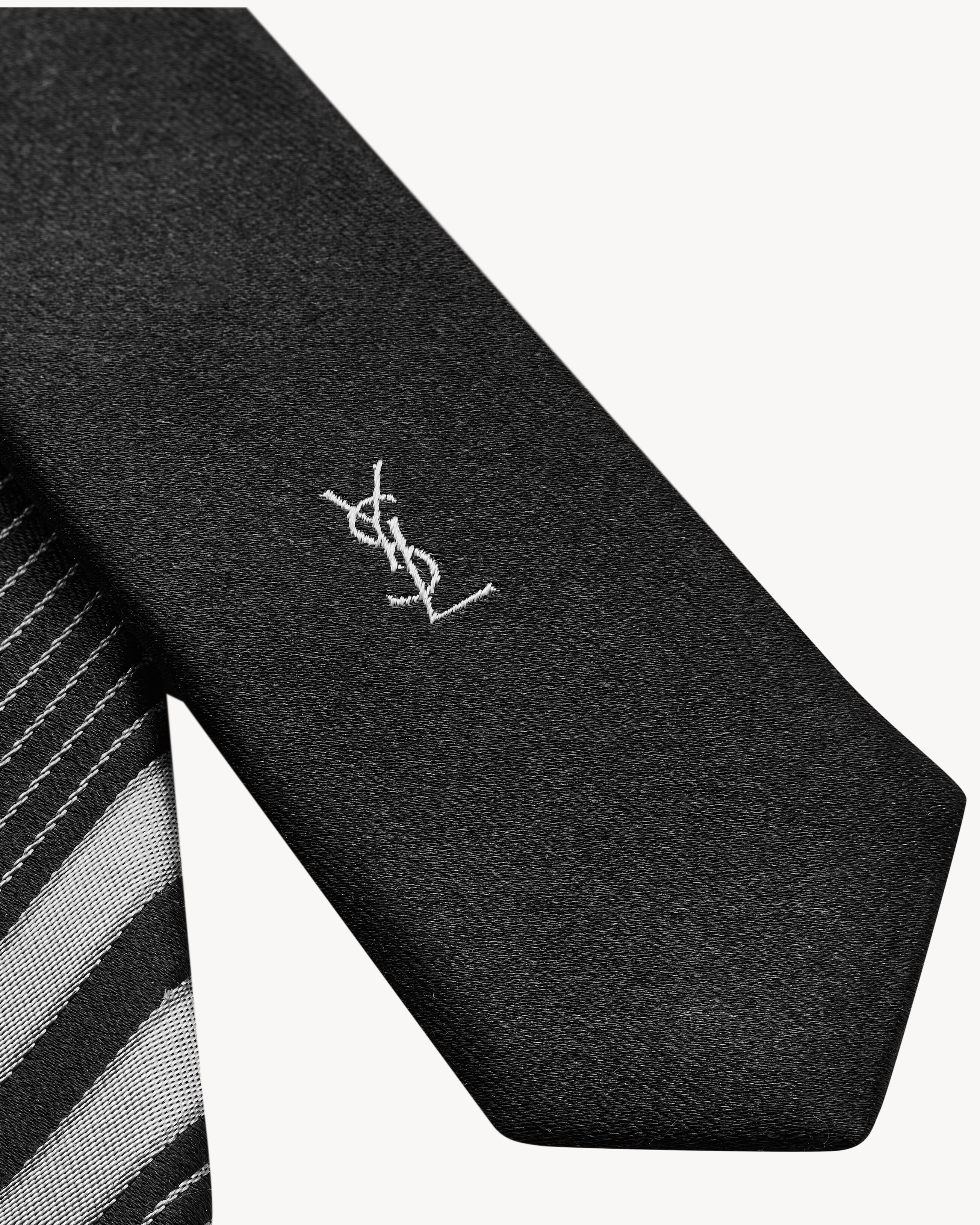 striped tie in silk jacquard