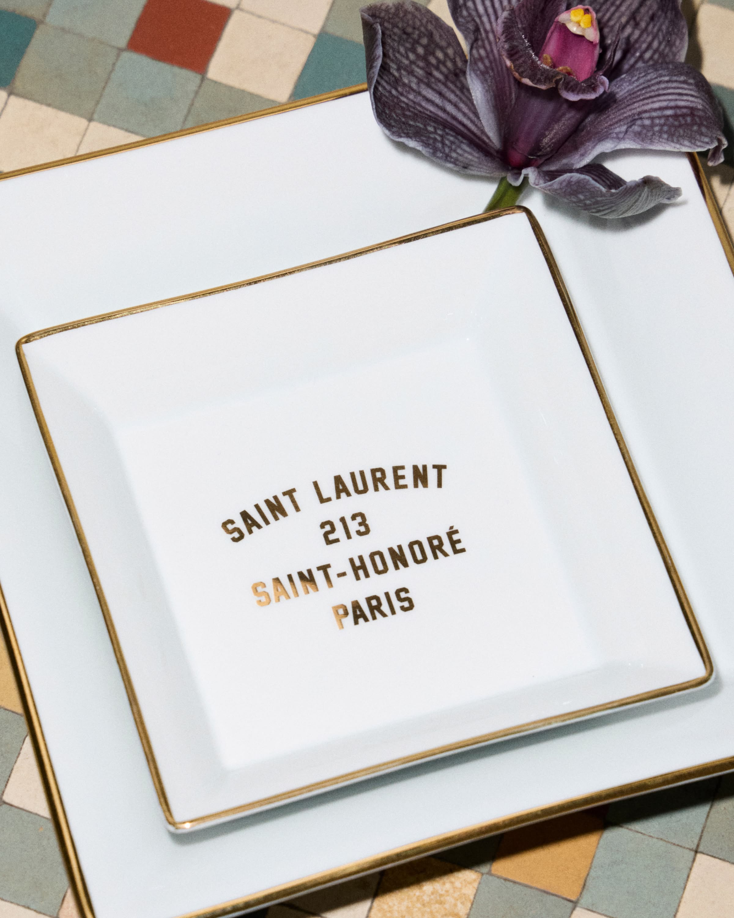 Rive Droite > Gifting Campaign > Visual 3 > Image