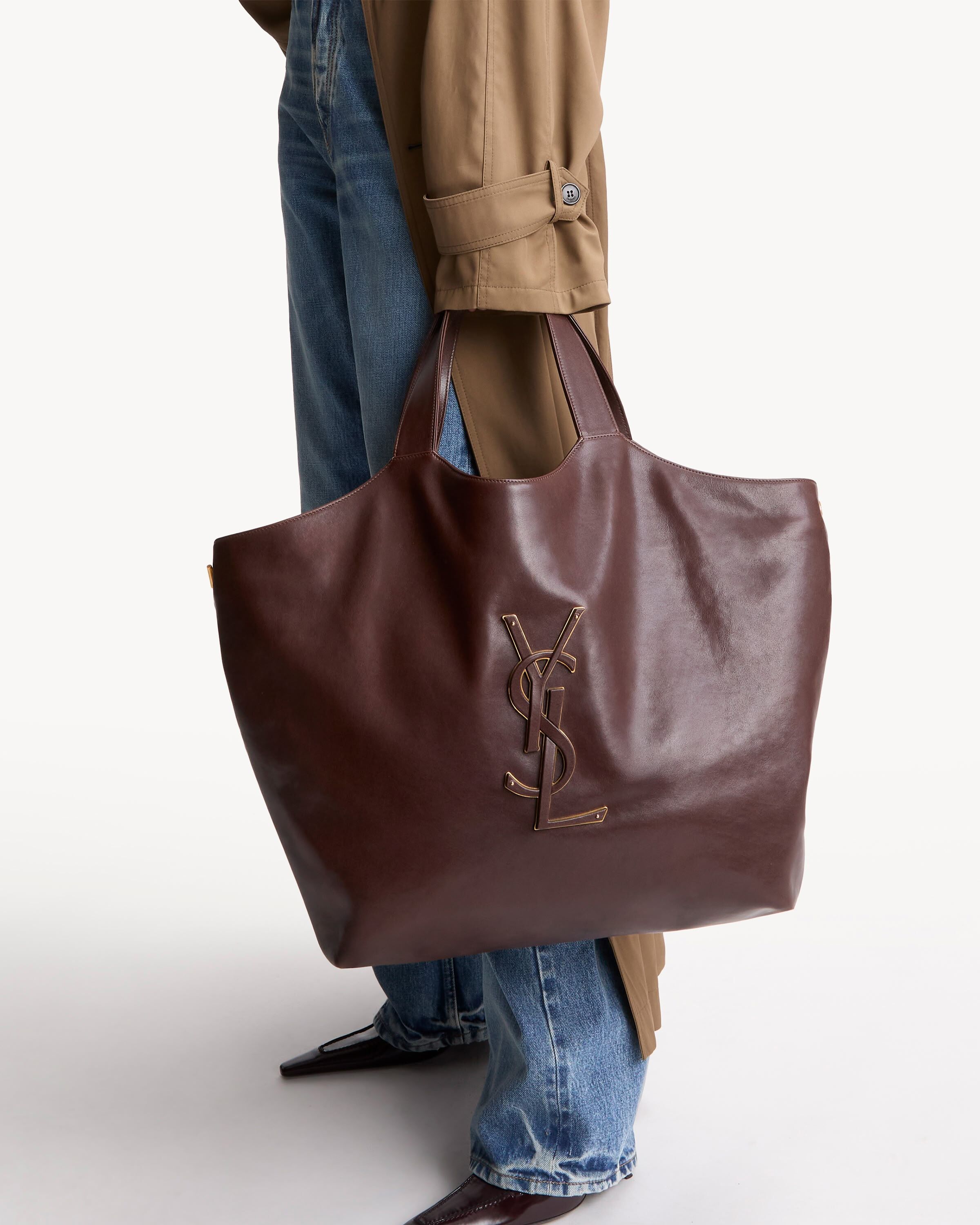 ICARE in smooth leather