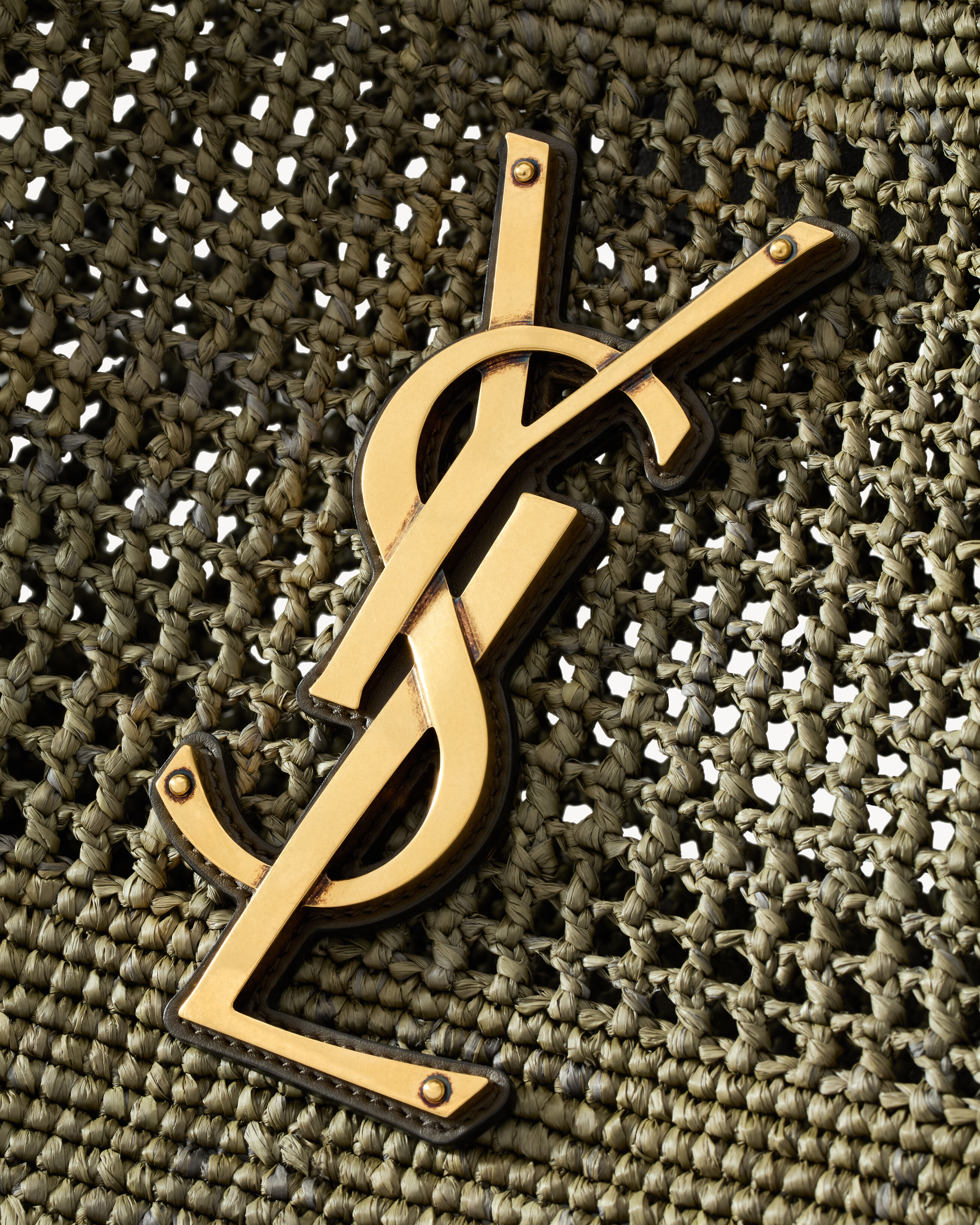 ICARE medium in raffia