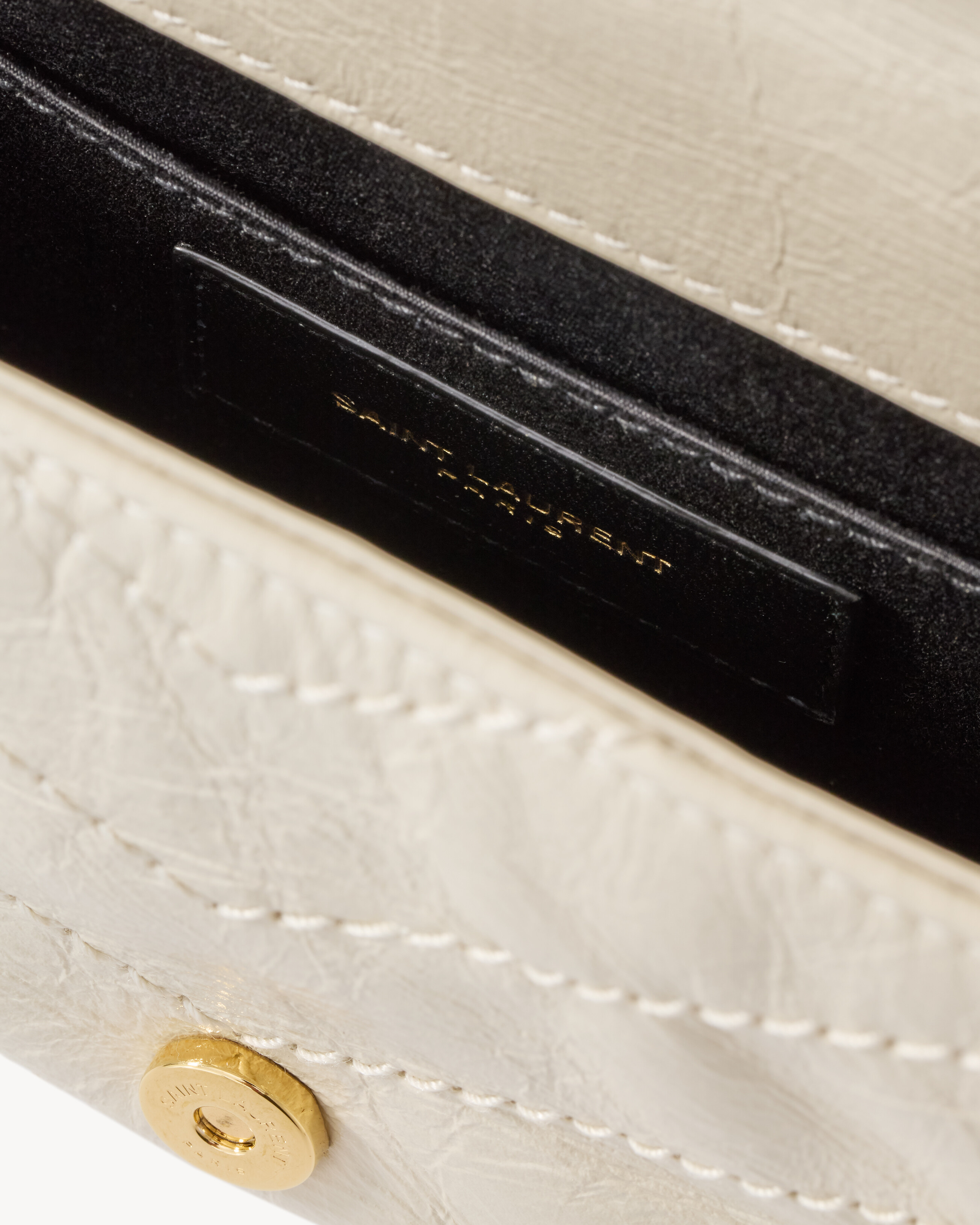 NIKI chain pouch in vintage leather