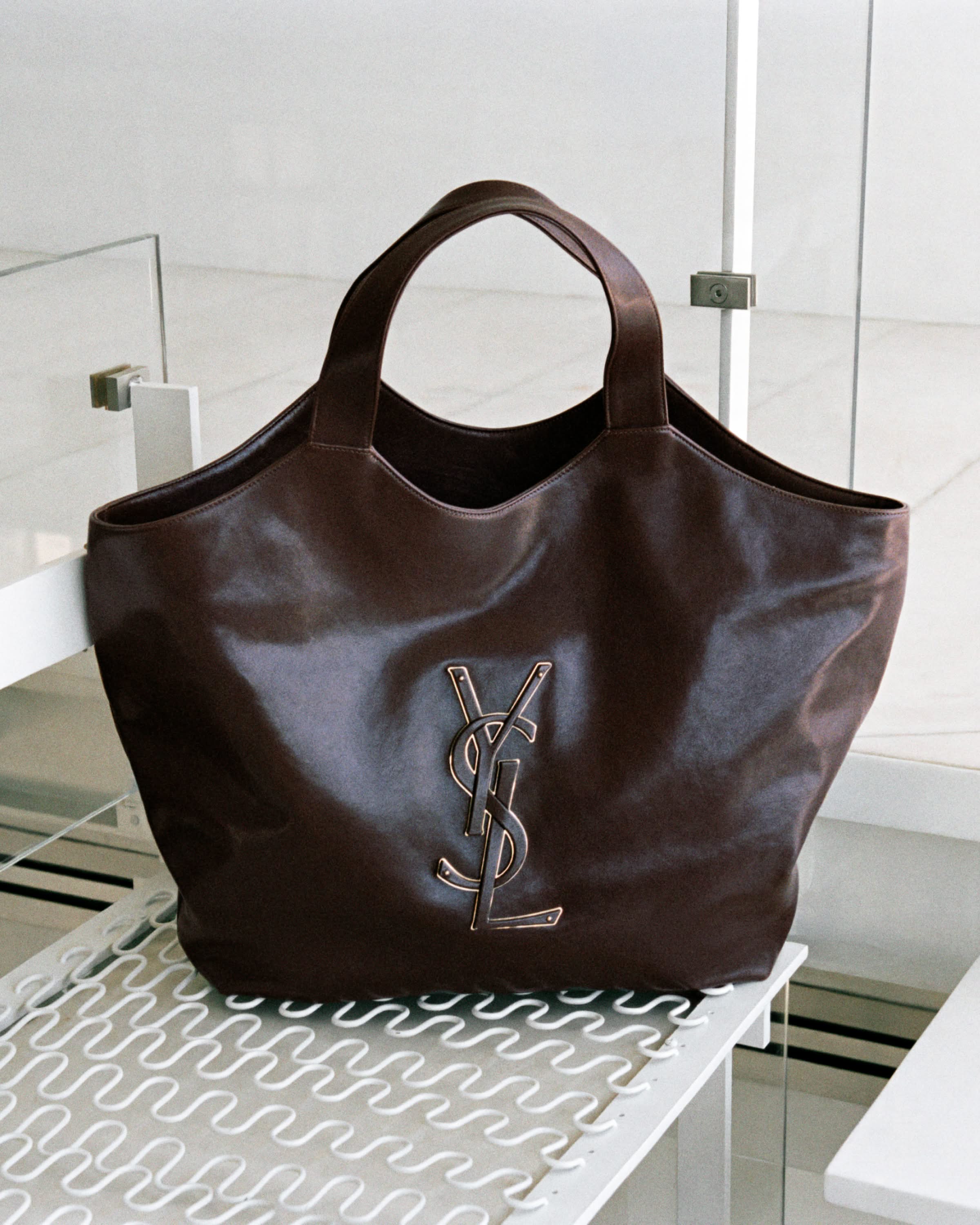 WM FALL26 Campaign PT2 > Double 1 BAG