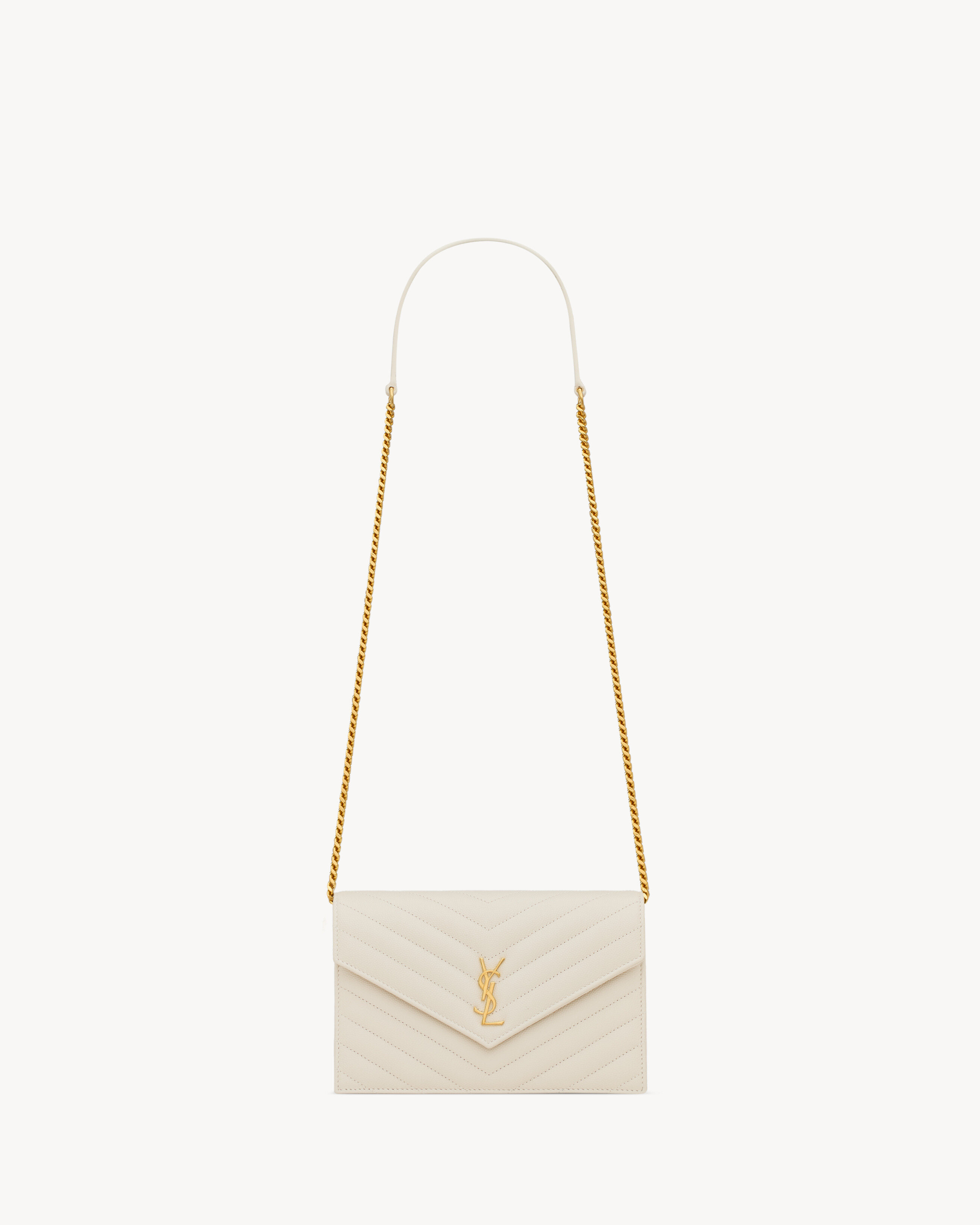 POCHETTE ENVELOPE CON CATENA CASSANDRE CLASSICA IN PELLE GRAIN DE POUDRE