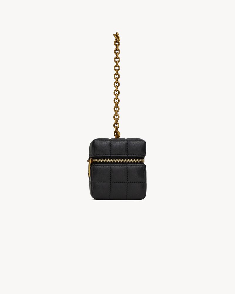 Minibolso cubo con cadena Cassandre Matelassé Carré de piel de cordero
