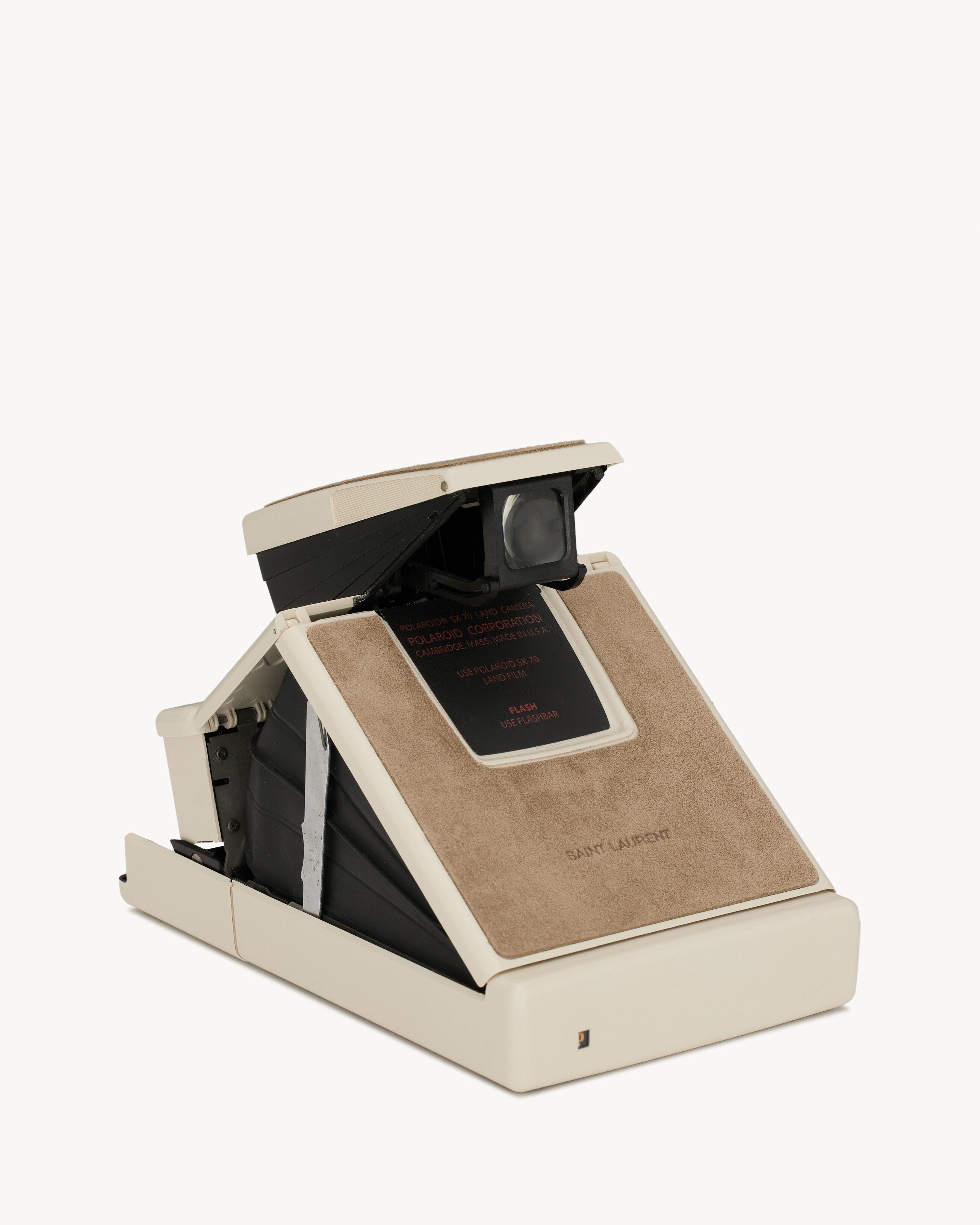 POLAROID SX-70 CAMERA