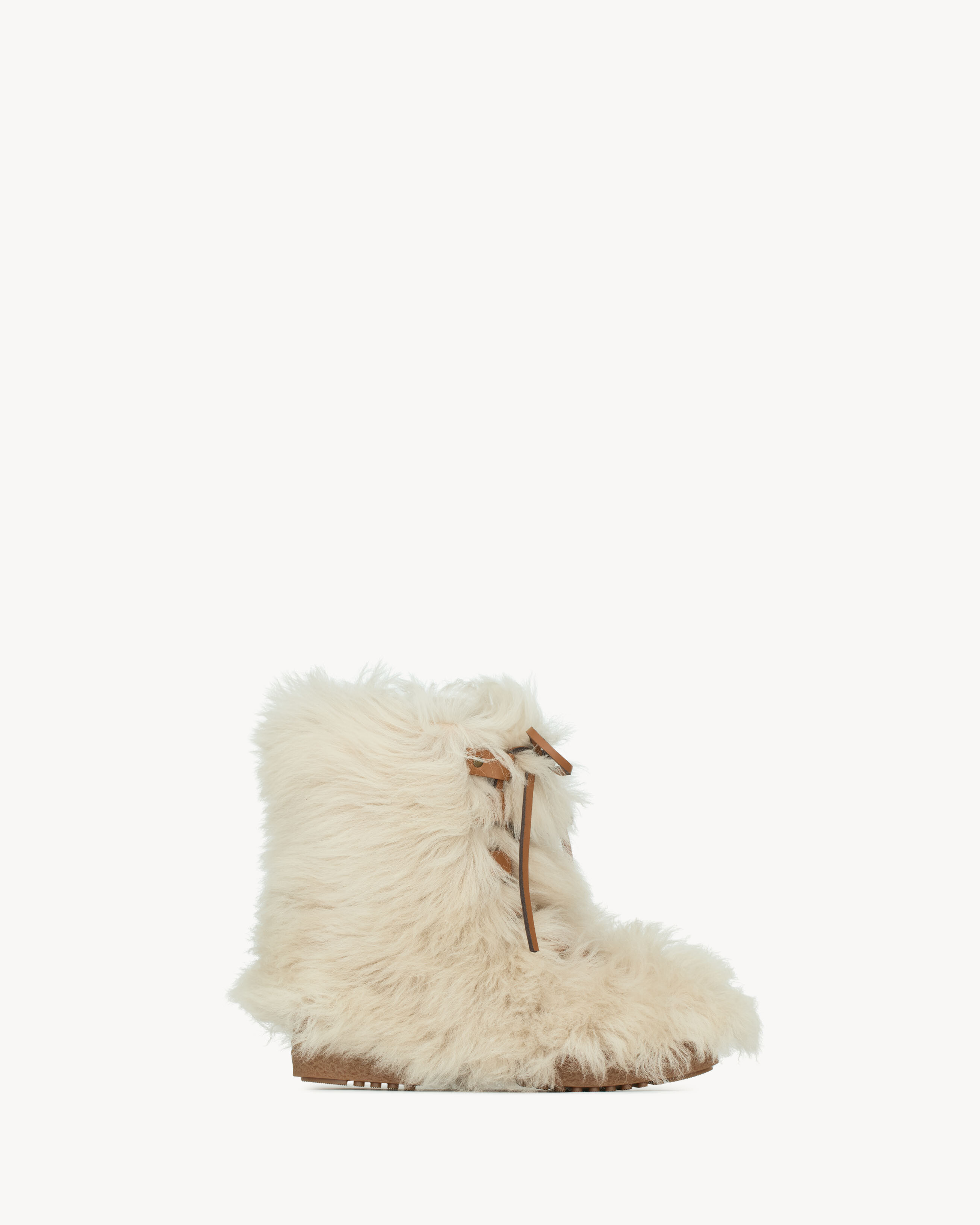 SNOW BOOTS IN SHEARLING