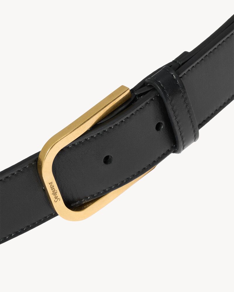 minimal belt in smooth leather