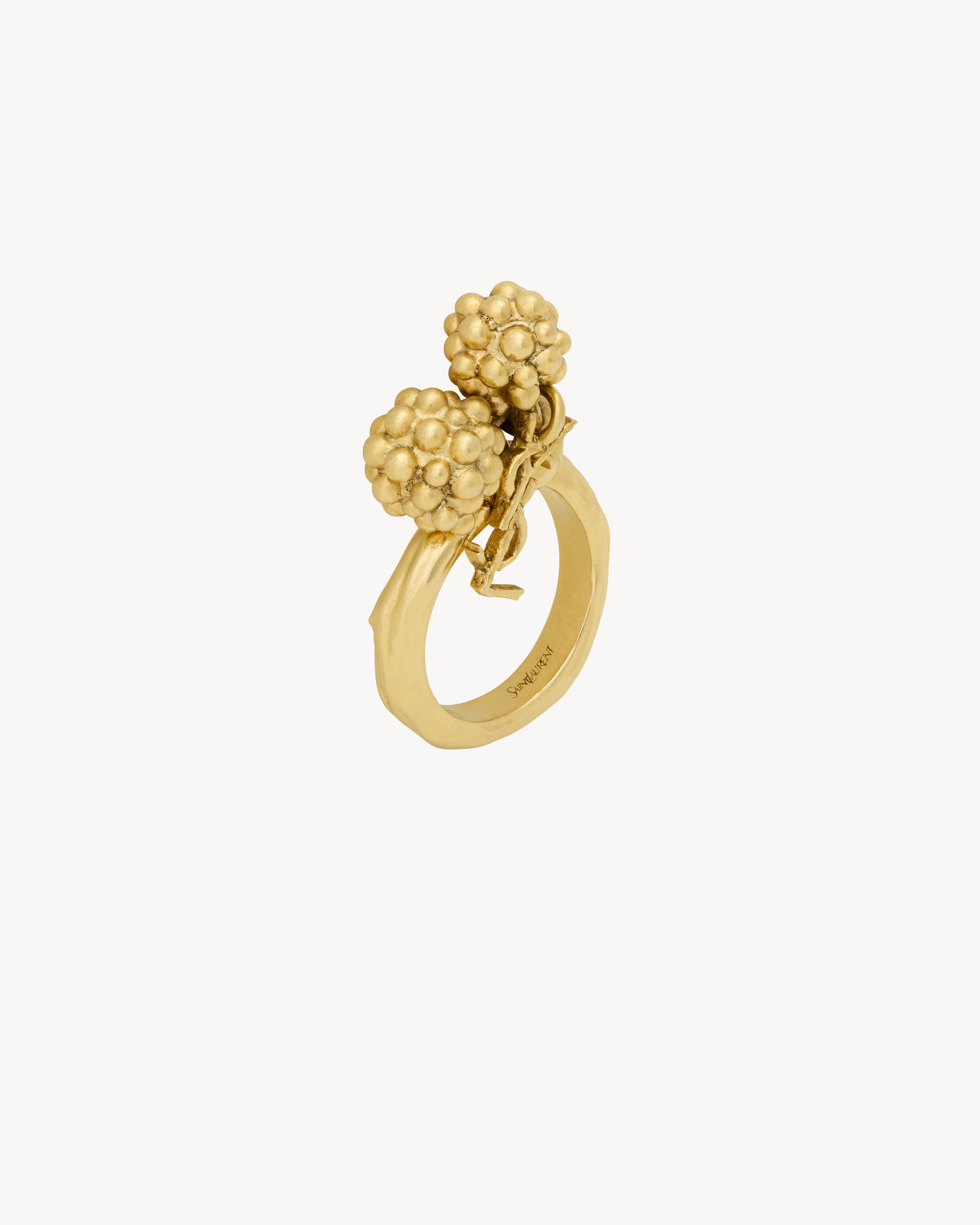 CASSANDRE Ring mit Beeren-Charm aus Metall