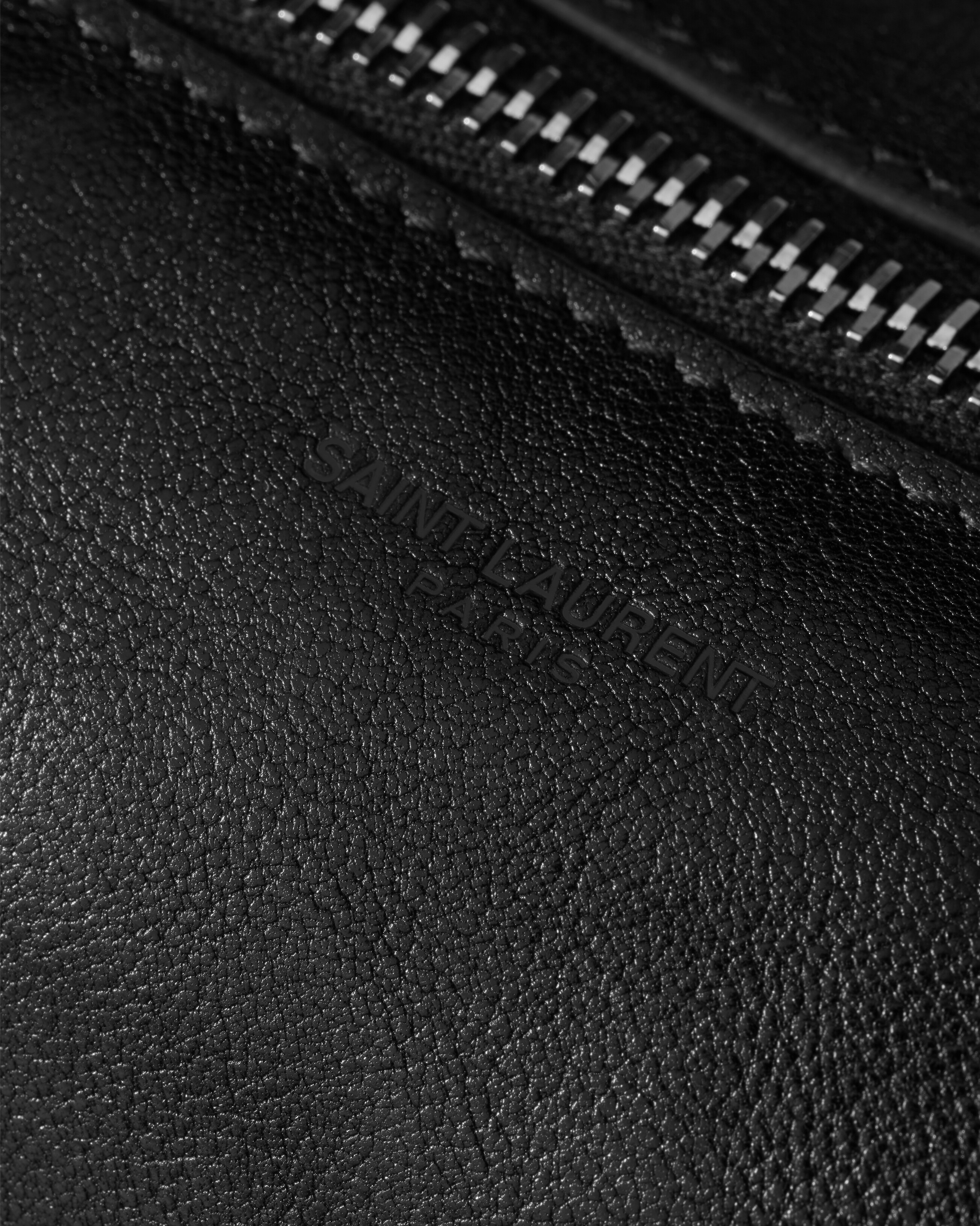 LE TUC giant crossbody bag in grained leather