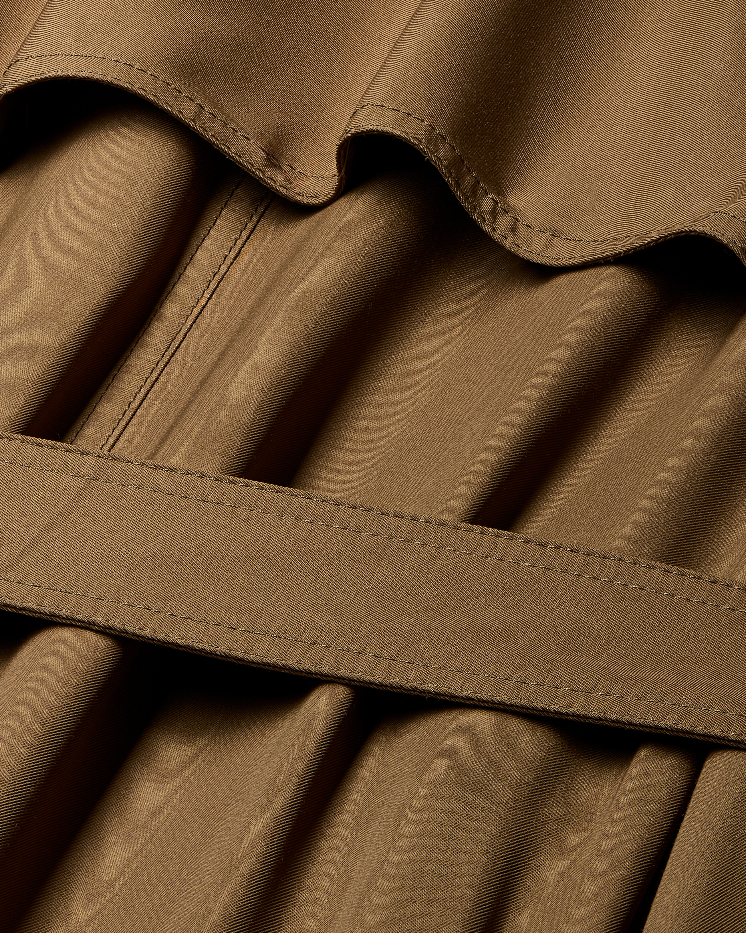 trench coat em sarja de algodão