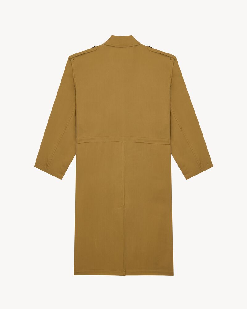 Trench à épaules larges en sergé de soie