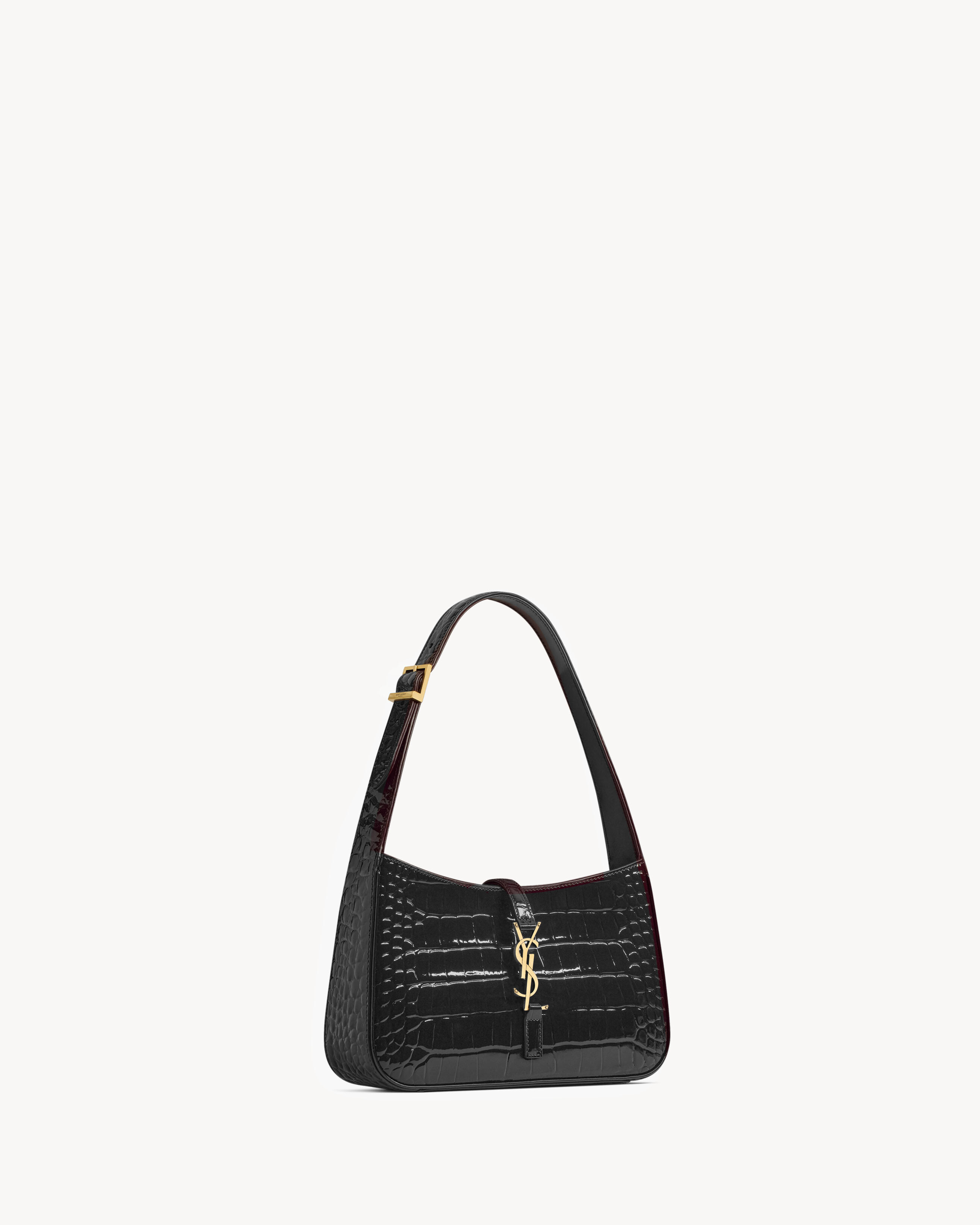 LE 5 À 7 in crocodile-embossed patent leather