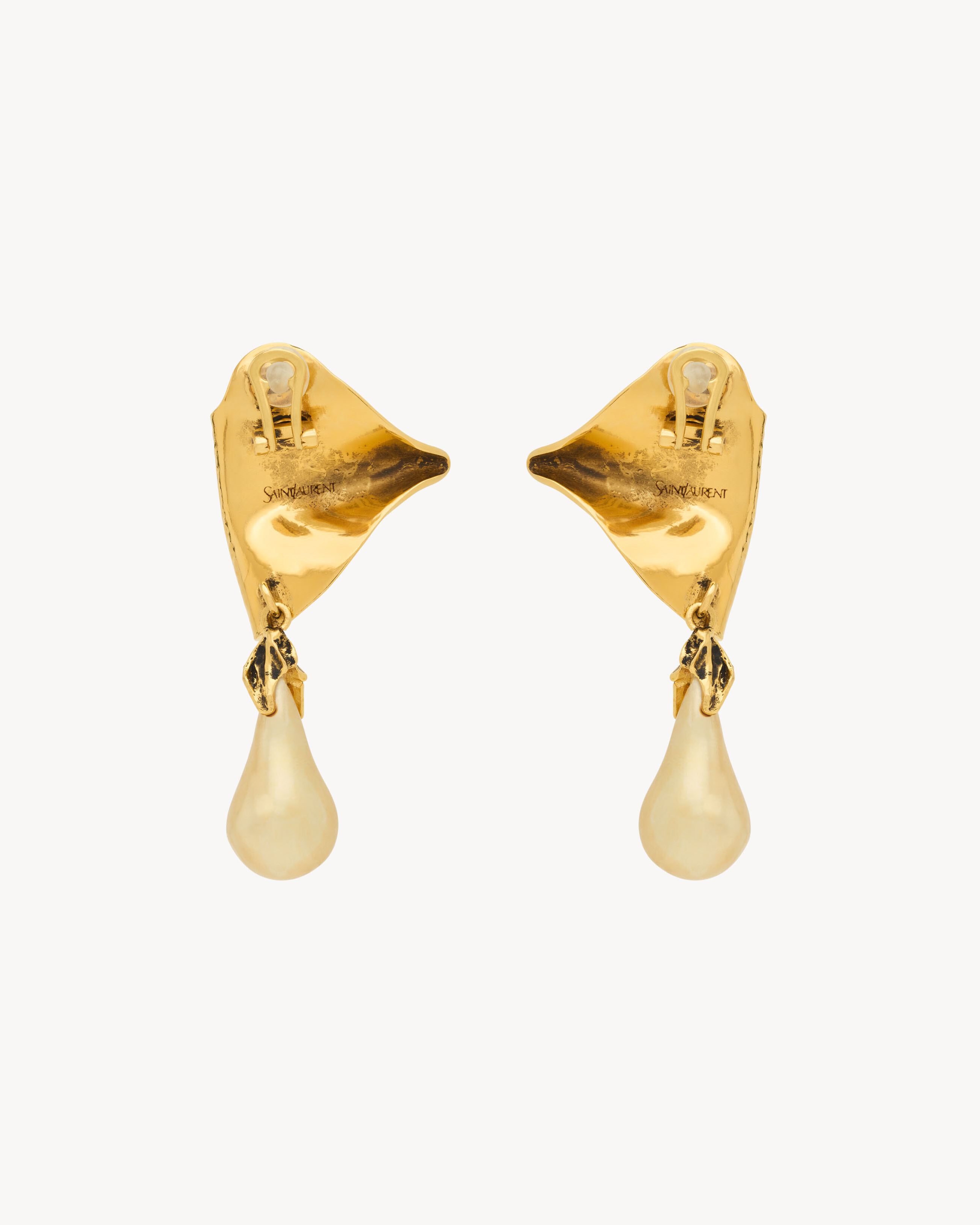 CASSANDRE pearl earrings in metal