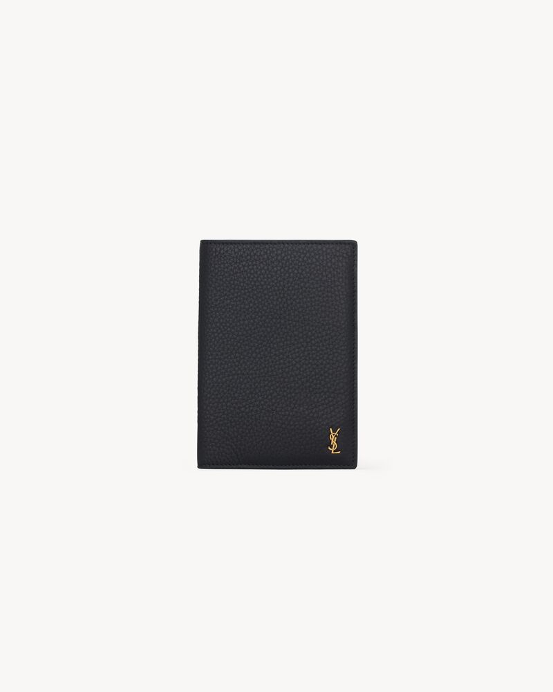 TINY CASSANDRE passport case in grained leather