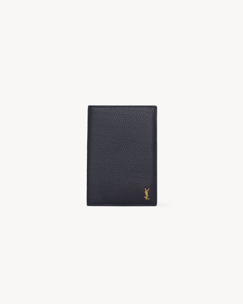 TINY CASSANDRE passport case in grained leather