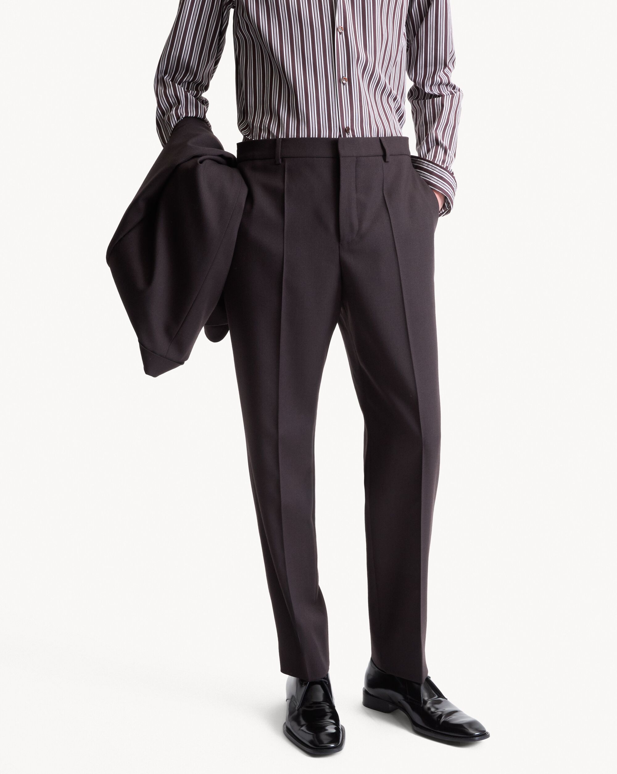 slim-fit pants in wool