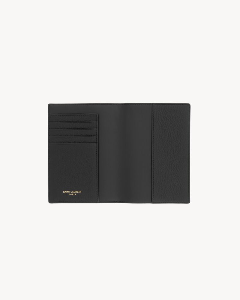 TINY CASSANDRE passport case in grained leather
