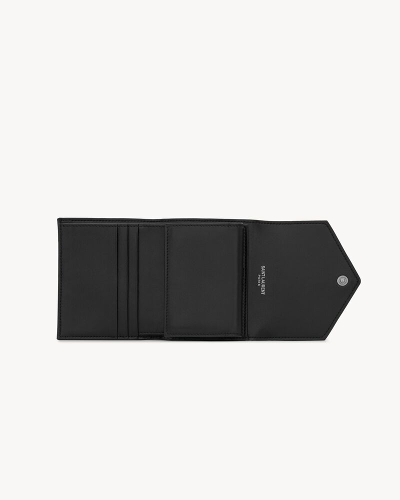 ysl アタッシュケース CASSANDRE MATELASSÉ MULTI-FOLDED WALLET IN GRAIN DE POUDRE LEATHER