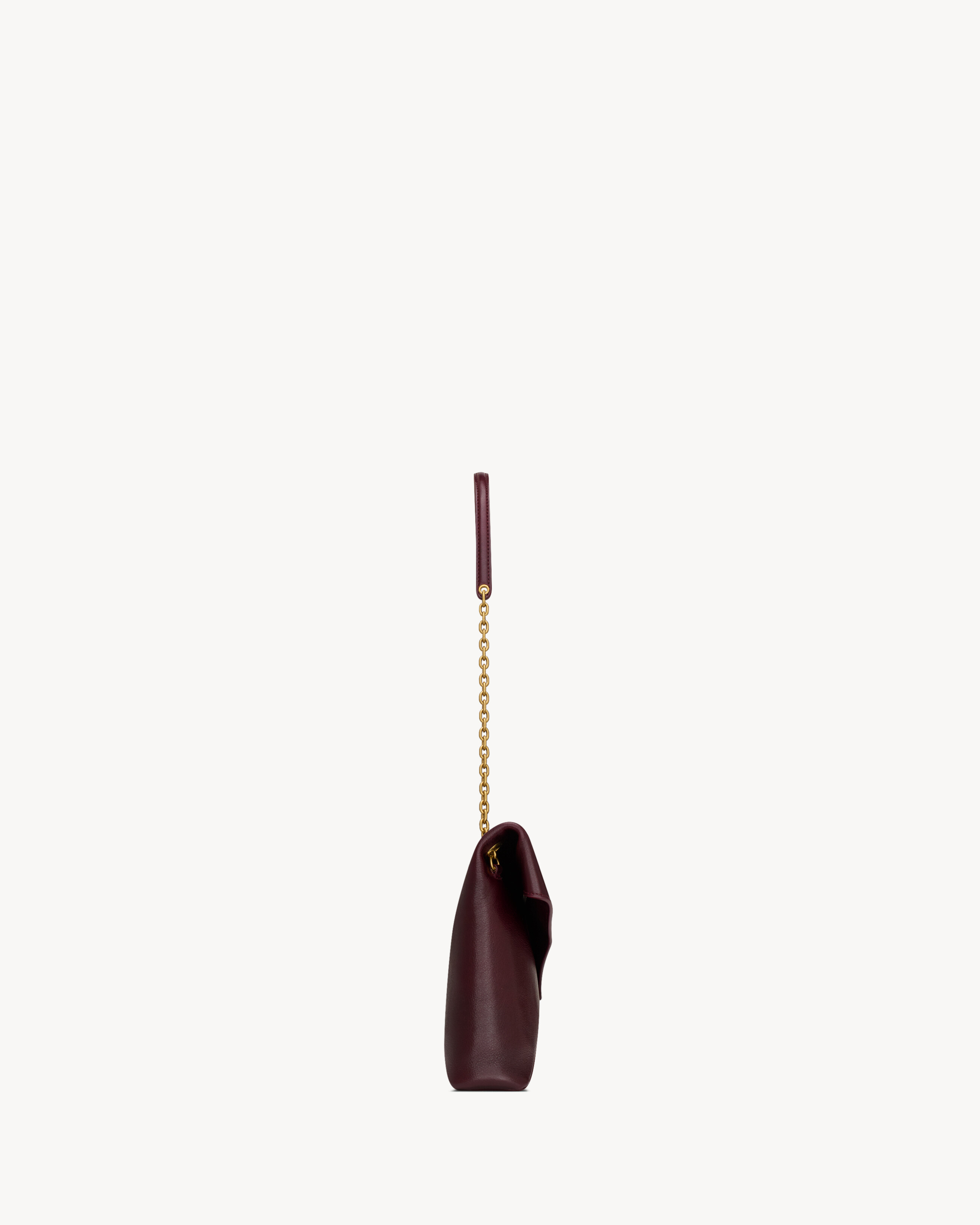 CASSANDRE large pouch on chain in smooth leather