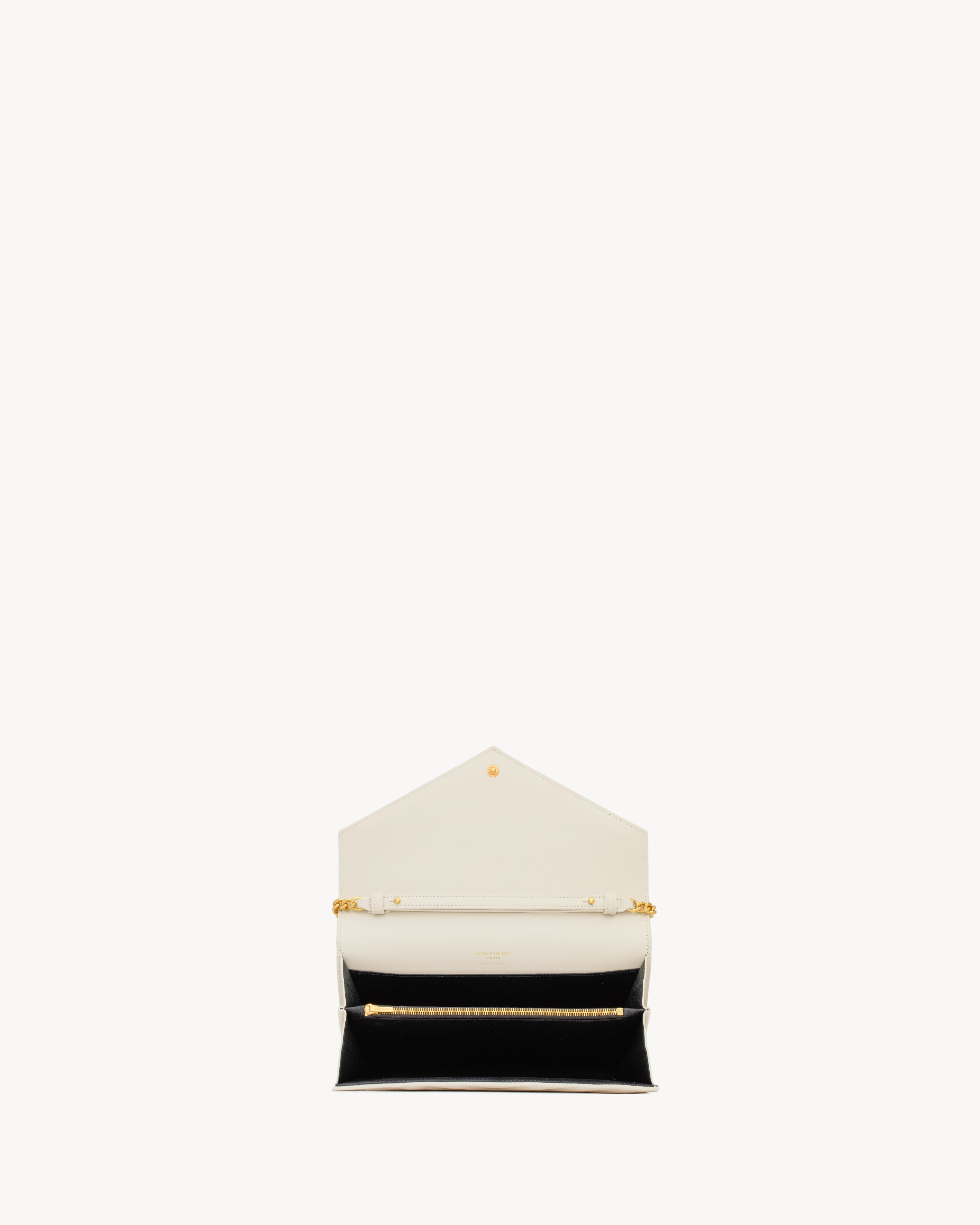 CLASSIC CASSANDRE CHAIN WALLET IN GRAIN DE POUDRE LEATHER in White