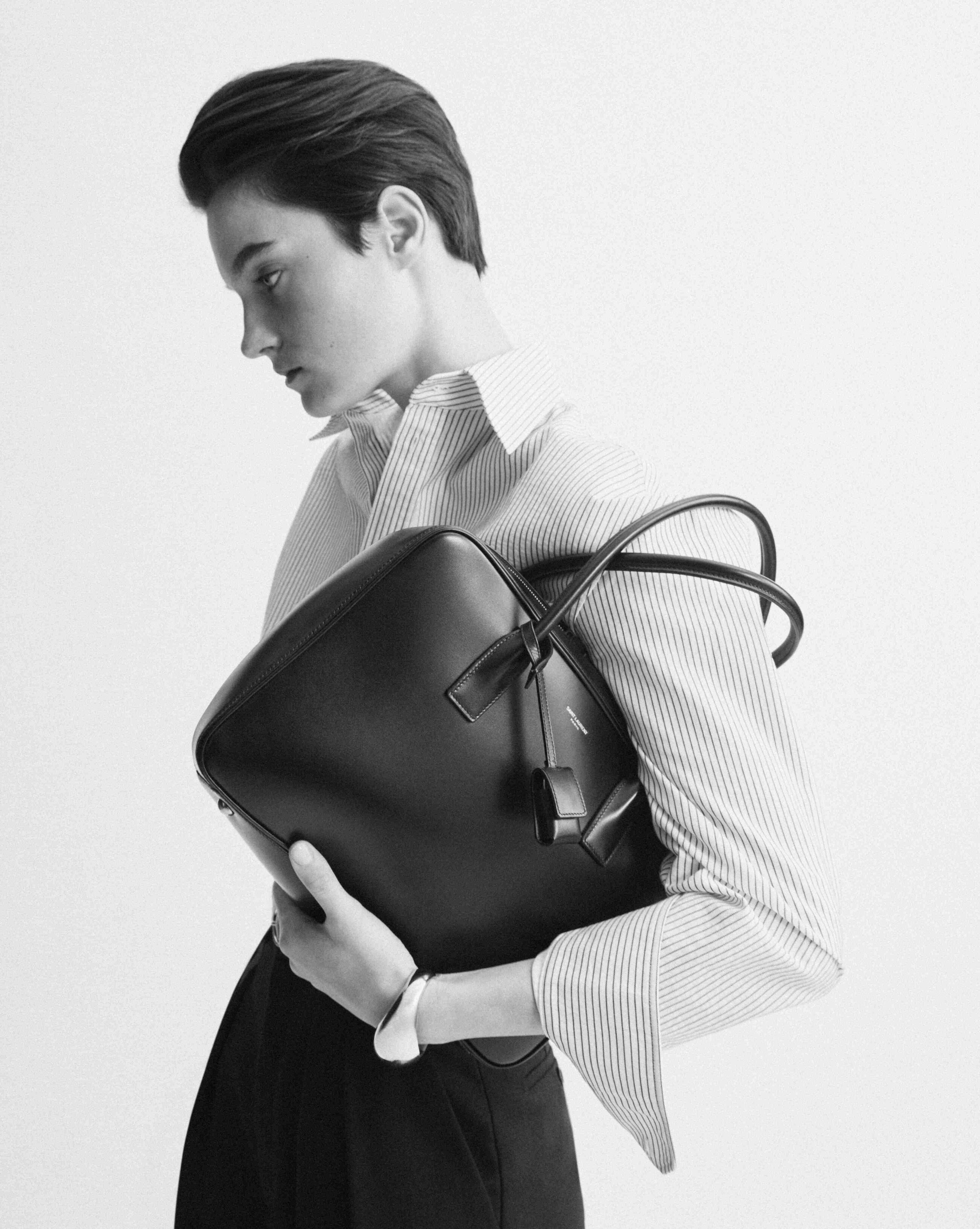 SAC DE JOUR BOX SAINT LAURENT箱形手袋