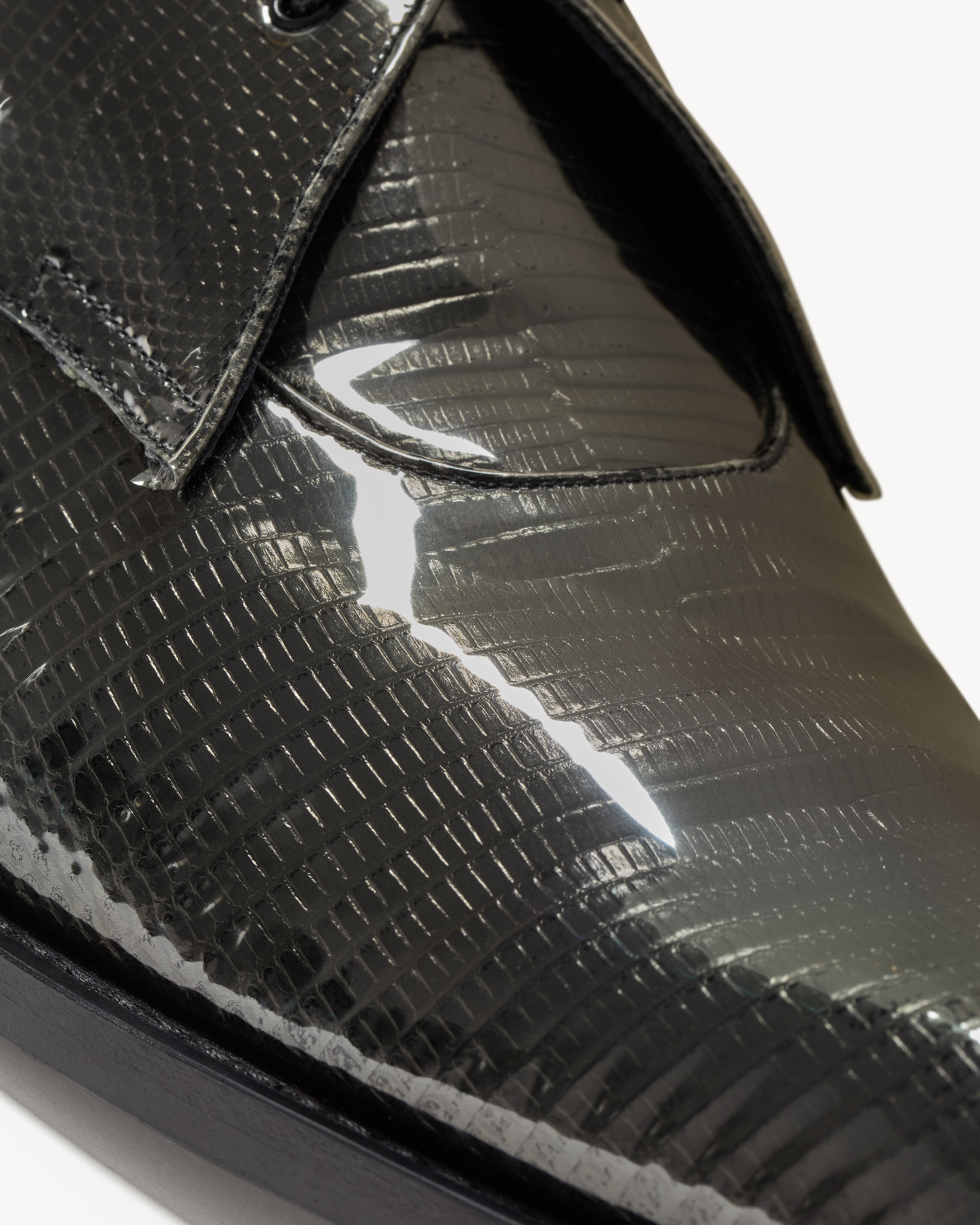 CONNOR derbies in lizard and TPU