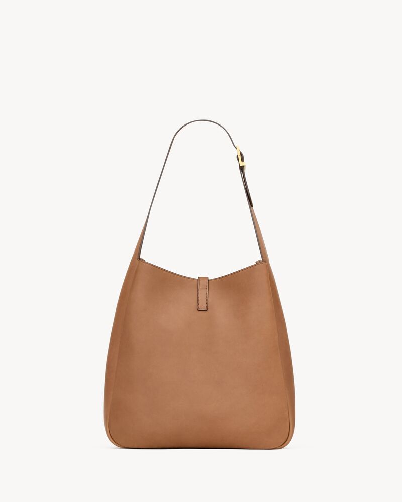 LE 5 À 7 supple large in leather