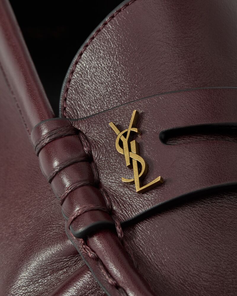LE LOAFER supple in smooth leather