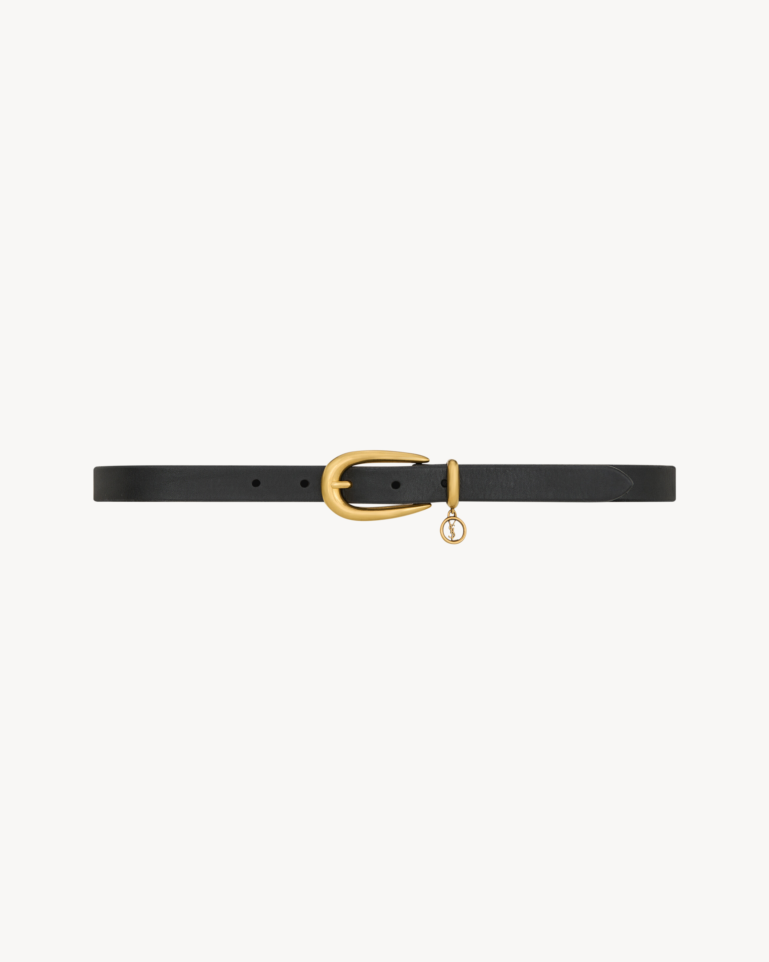CASSANDRE ceinture fine en cuir à boucle allongée et charm