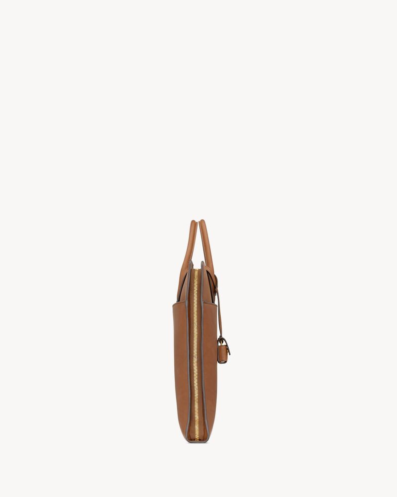 SAC DE JOUR document holder in leather