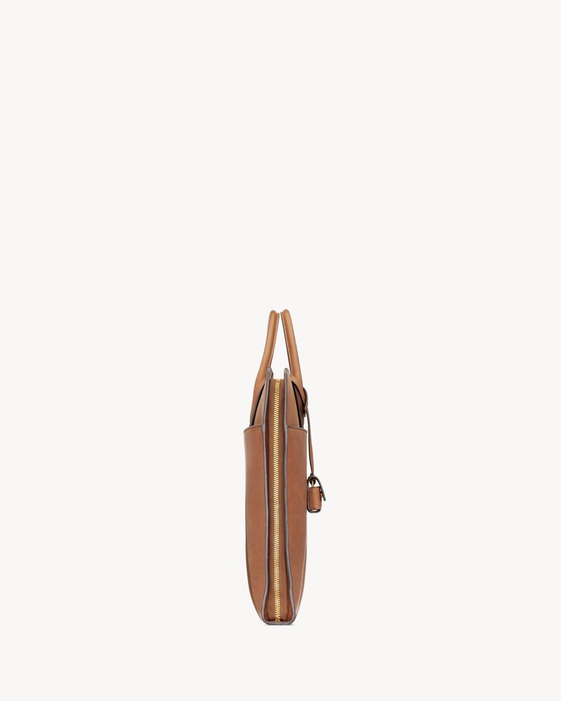 SAC DE JOUR document holder in leather