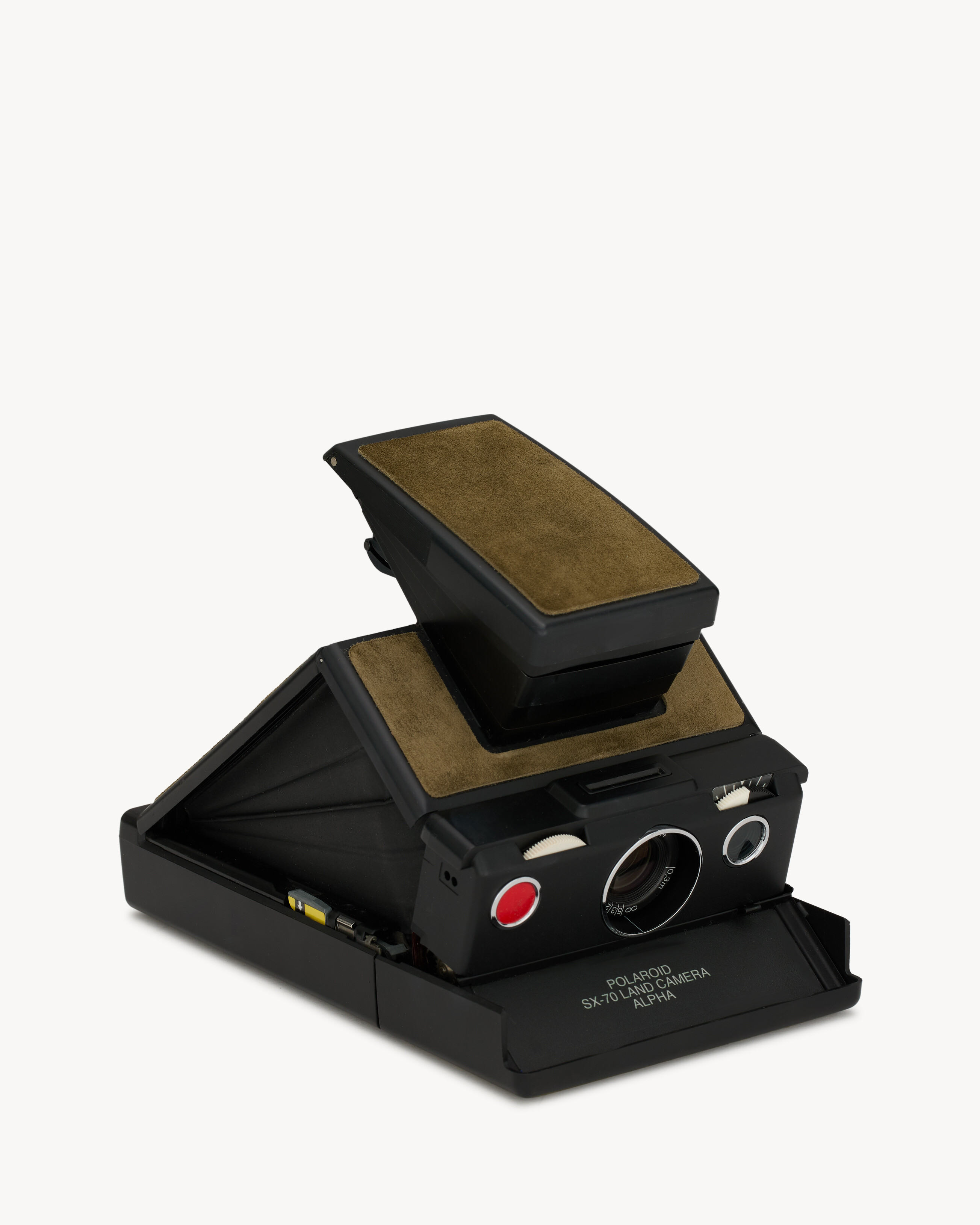 POLAROID SX-70 CAMERA