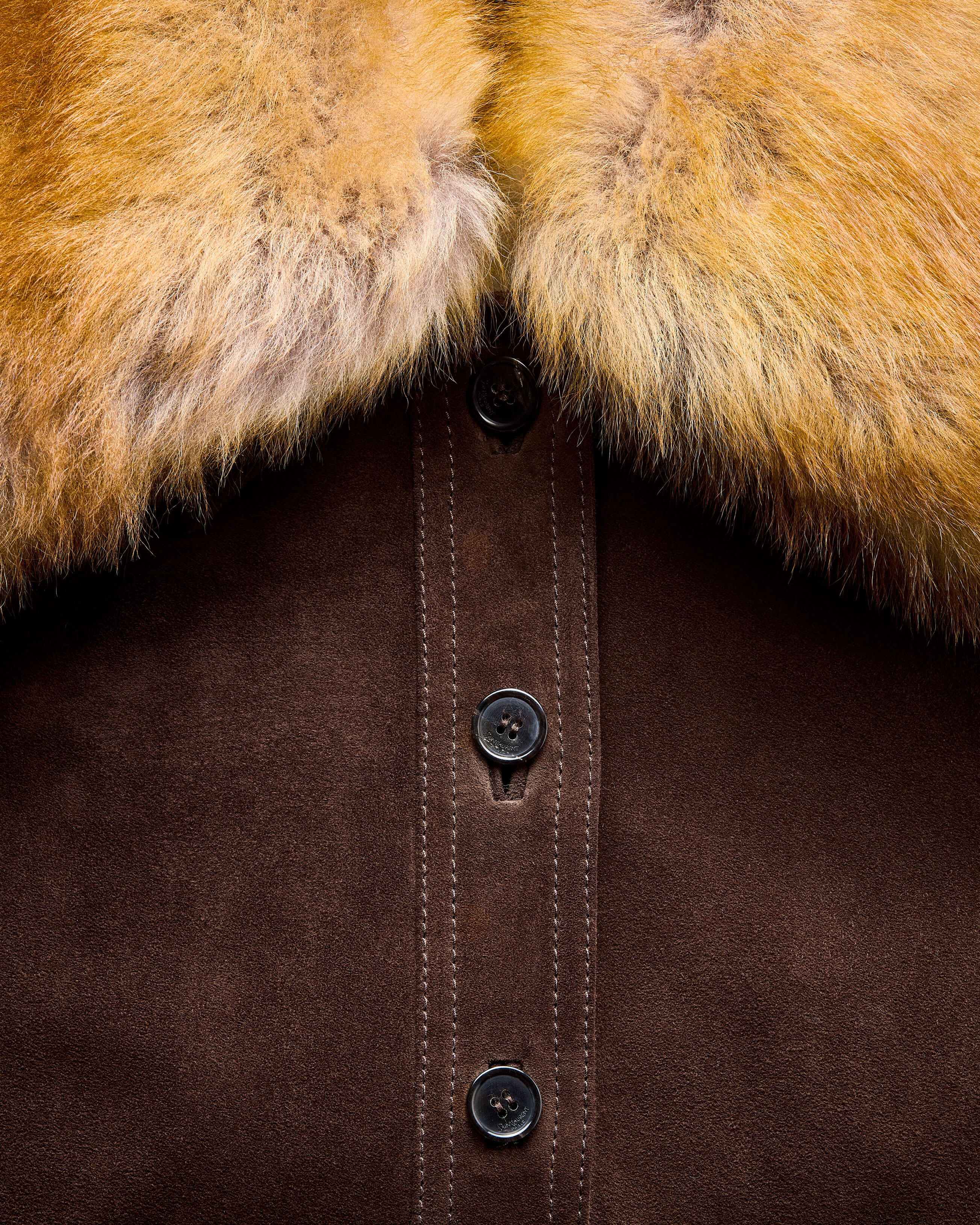 Giacca con cintura in suede e shearling