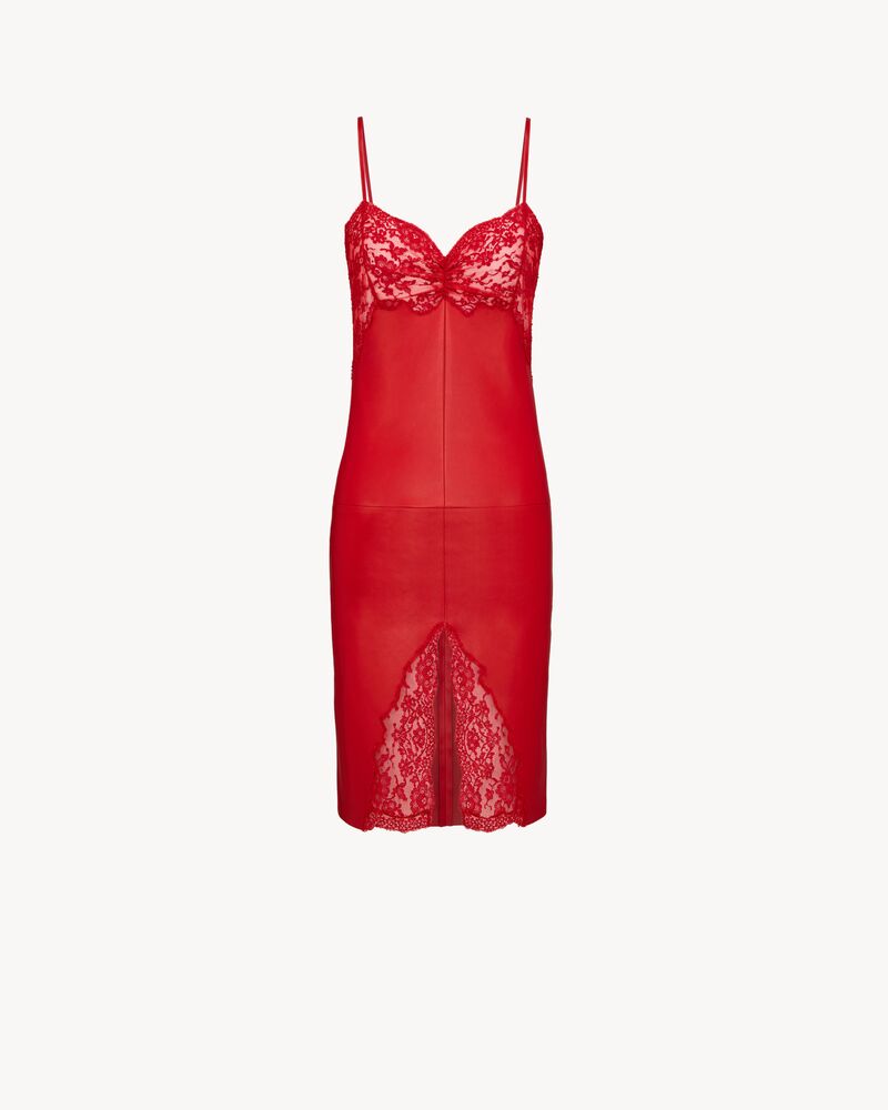 vestido em couro de cordeiro