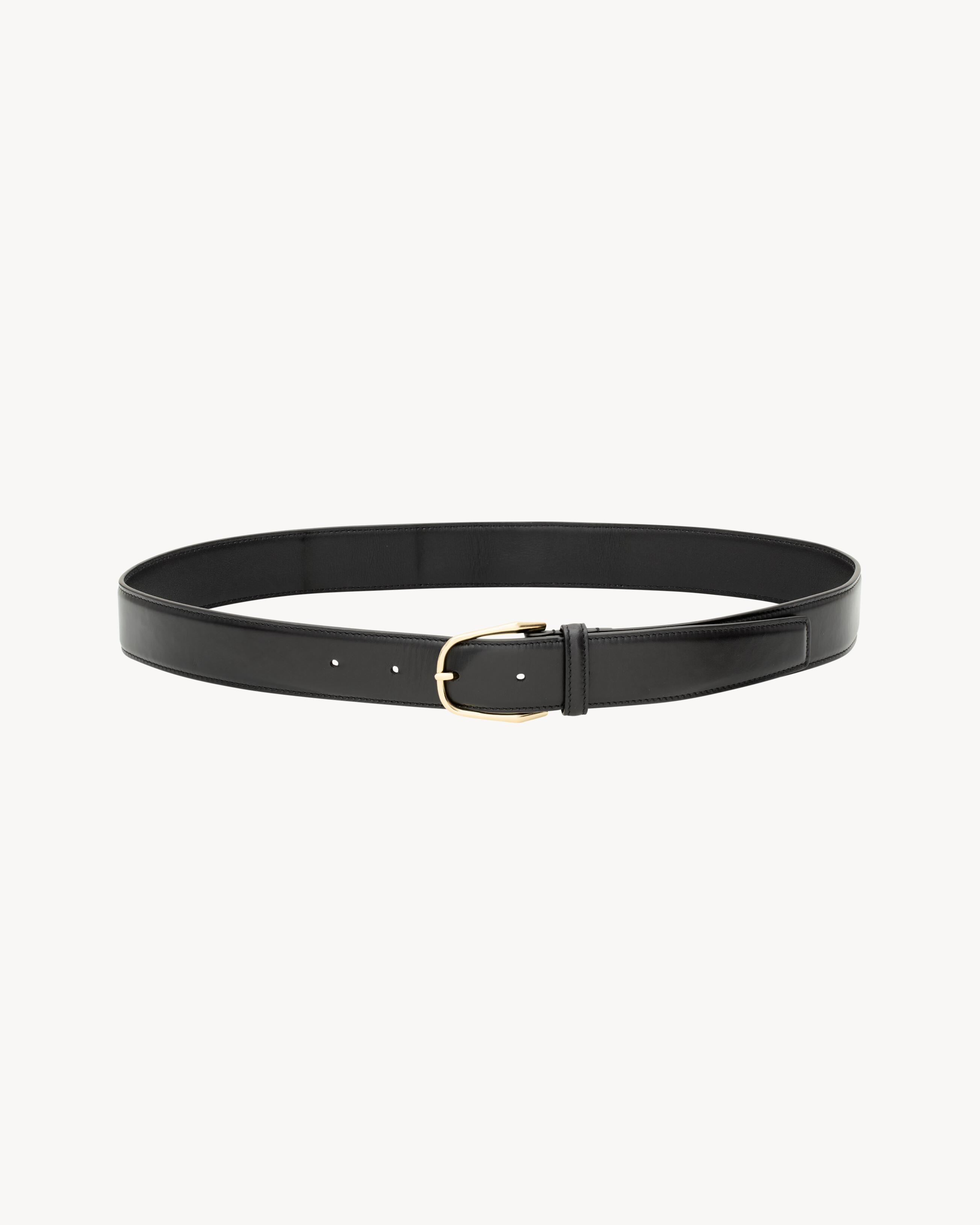 minimal buckle belt in smooth leather