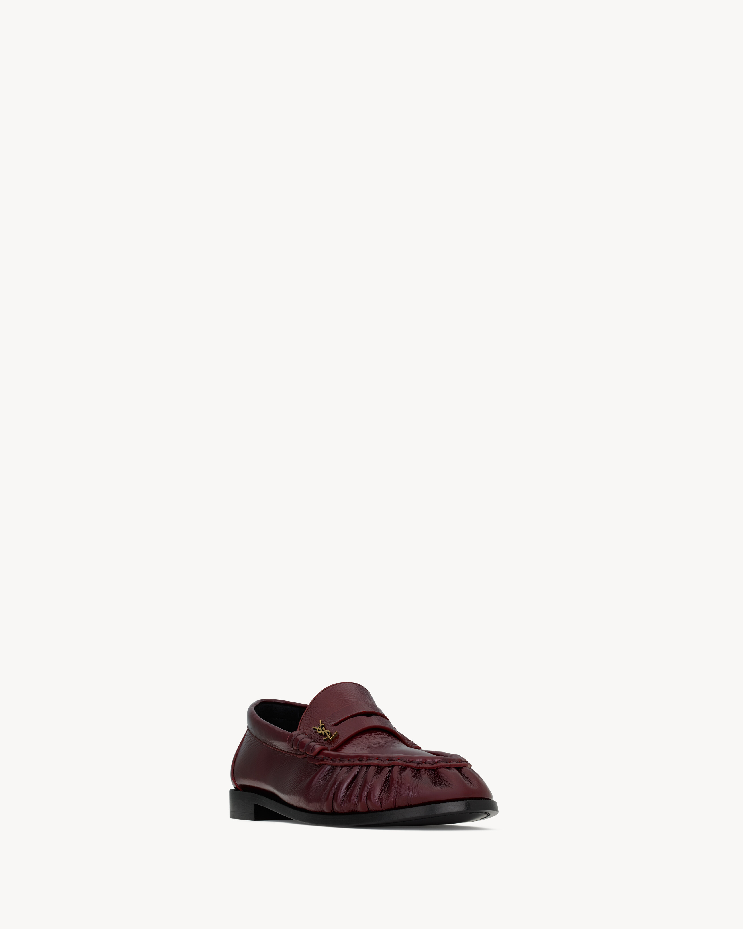 Ysl Labda Le Loafer Supple de piel lisa en color Burdeos | Saint Laurent | YSL [ES-ES