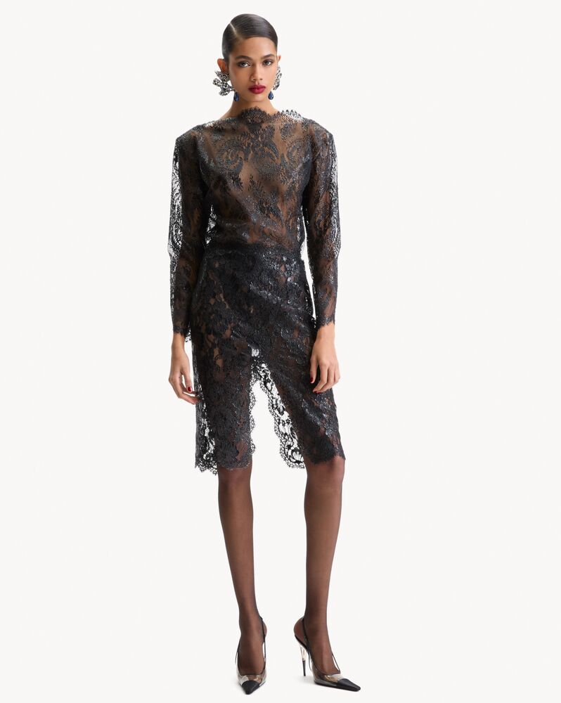 split pencil skirt in silicone-coated lace