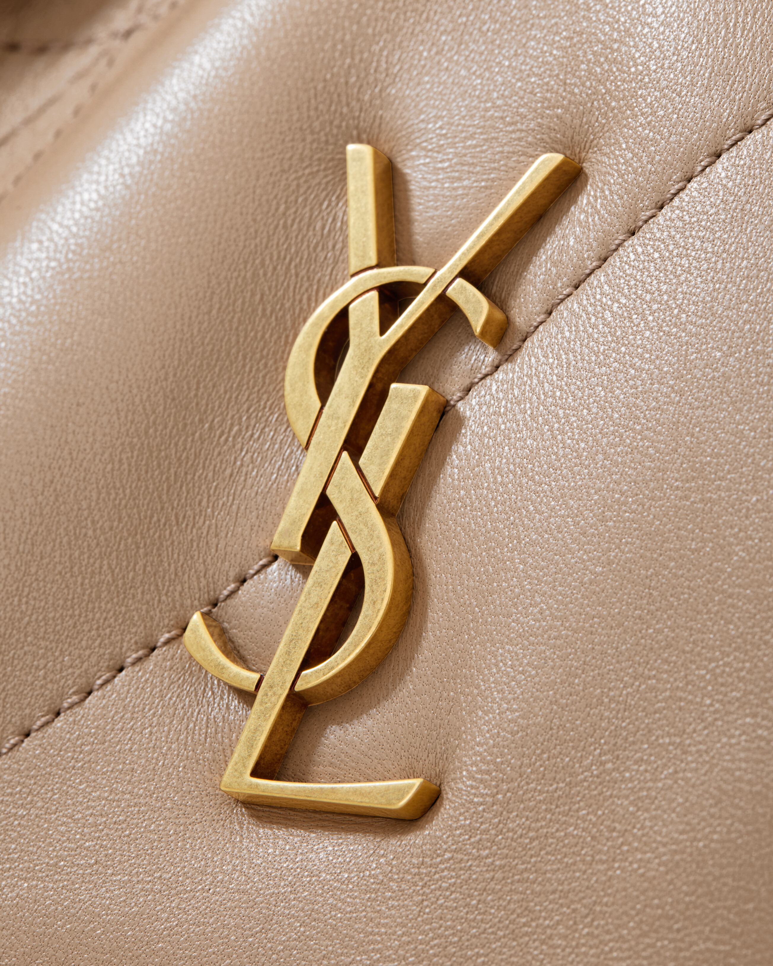 JAMIE shoulder pouch in lambskin