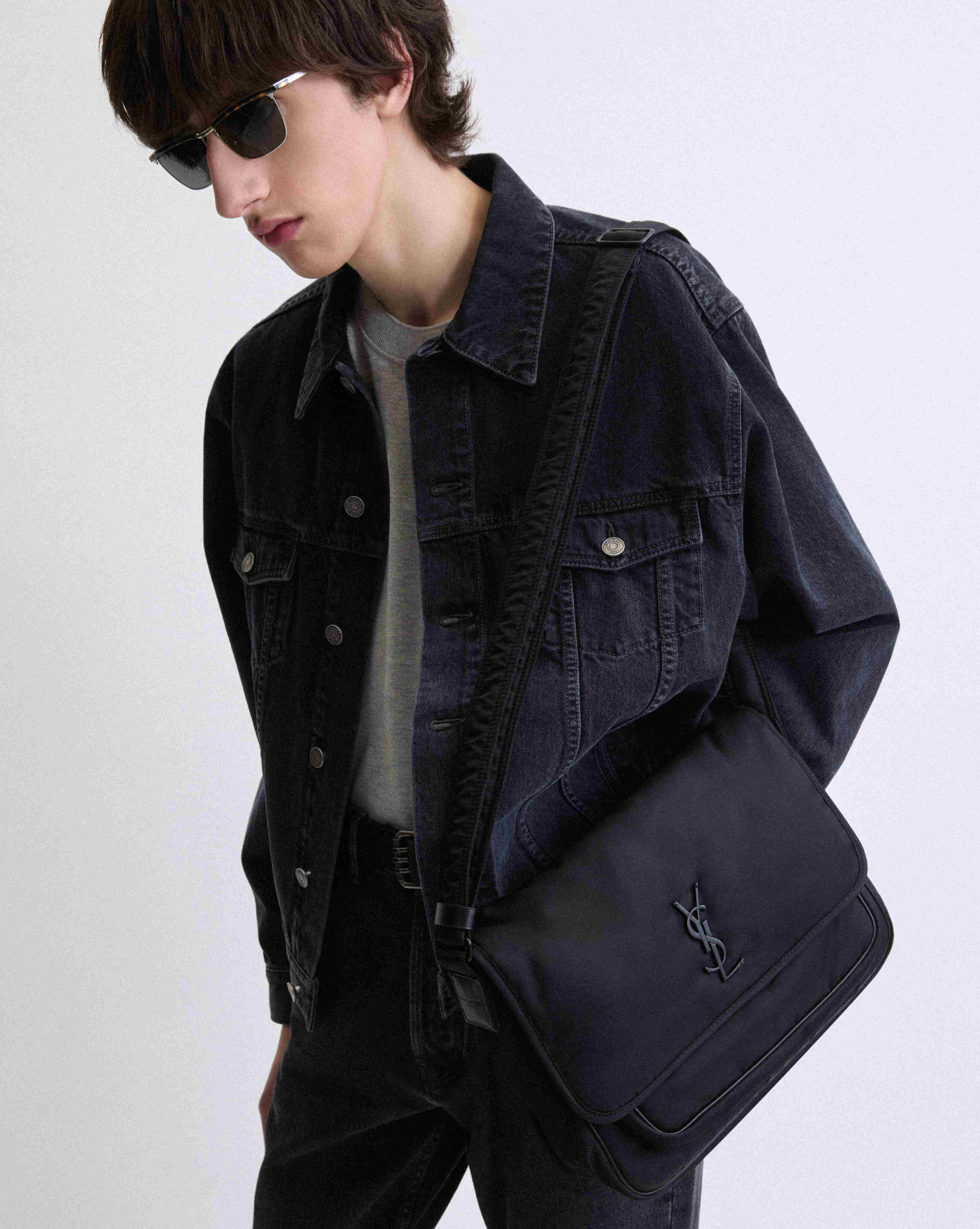 NIKI messenger in ECONYL®