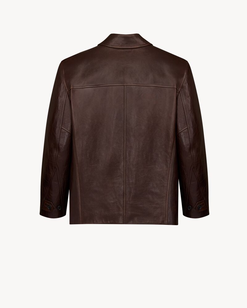 Manteau court en cuir froissé